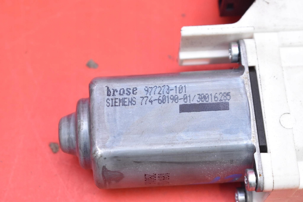 window regulator left front EU 4F0837461C AUDI A6 C6 sedan 04-08