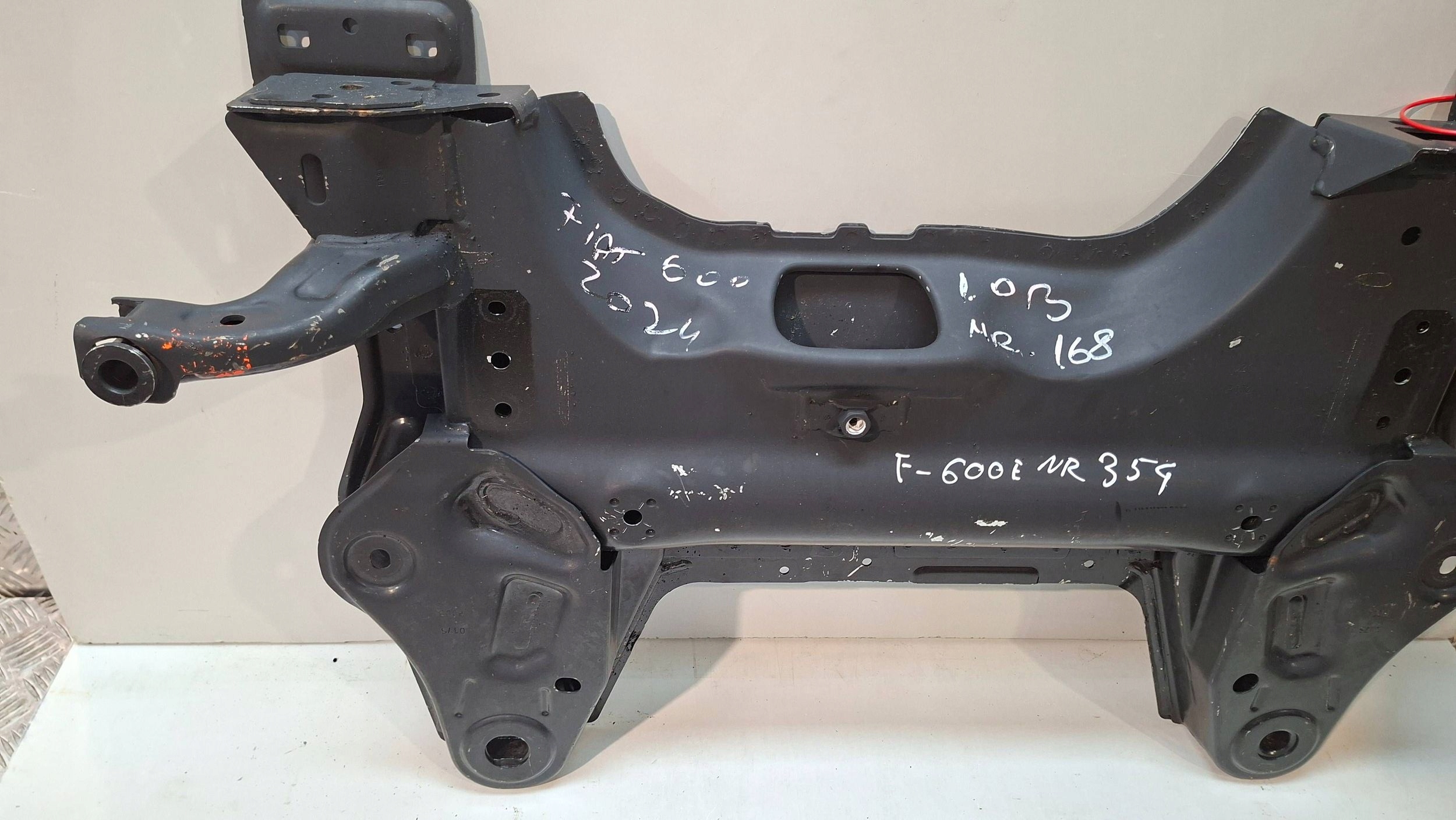axle beam front FIAT 600E JEEP AVENGER 2024