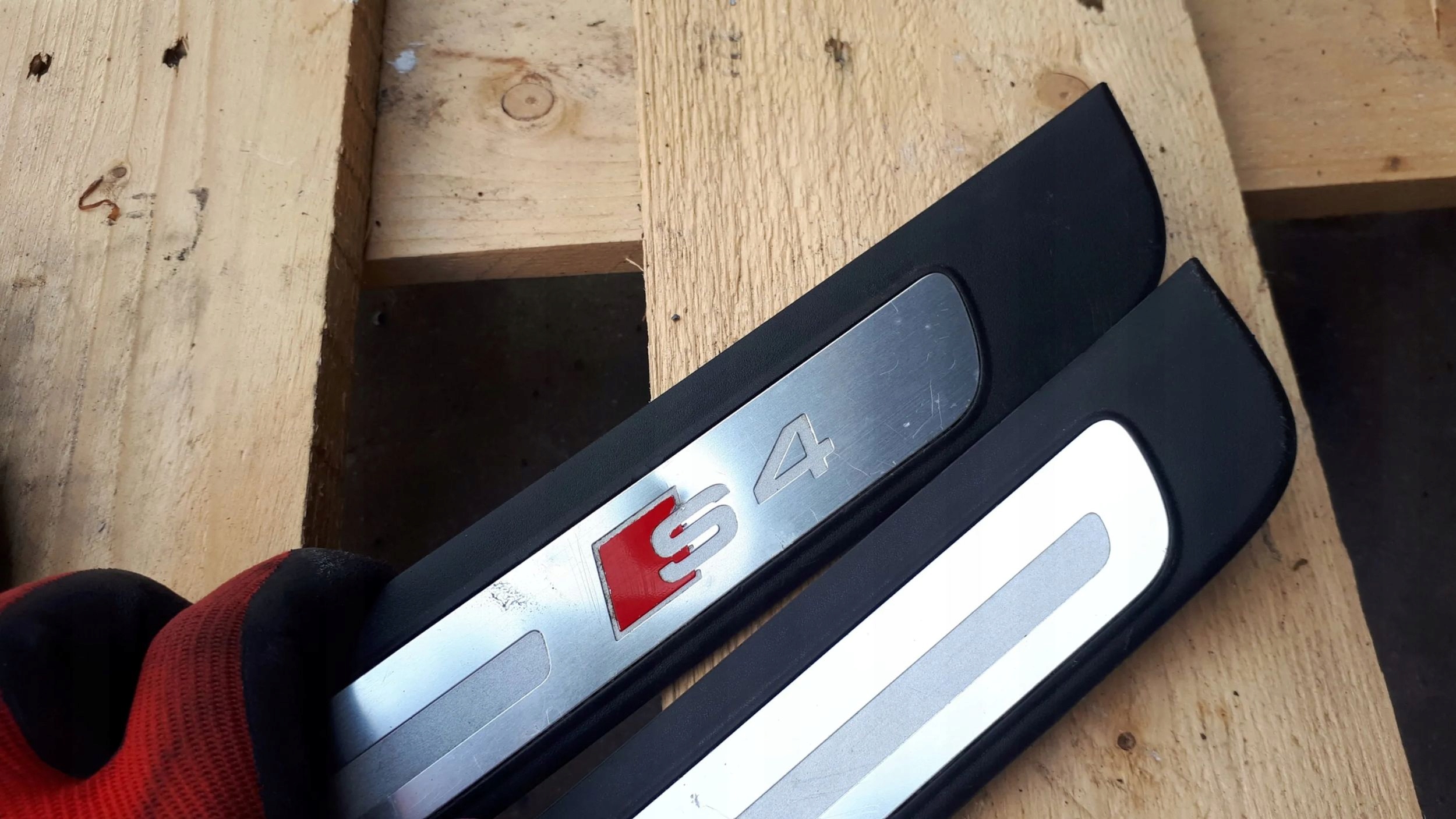 S4 B8 LIFT listák lista PROGOWE fedelek 4X