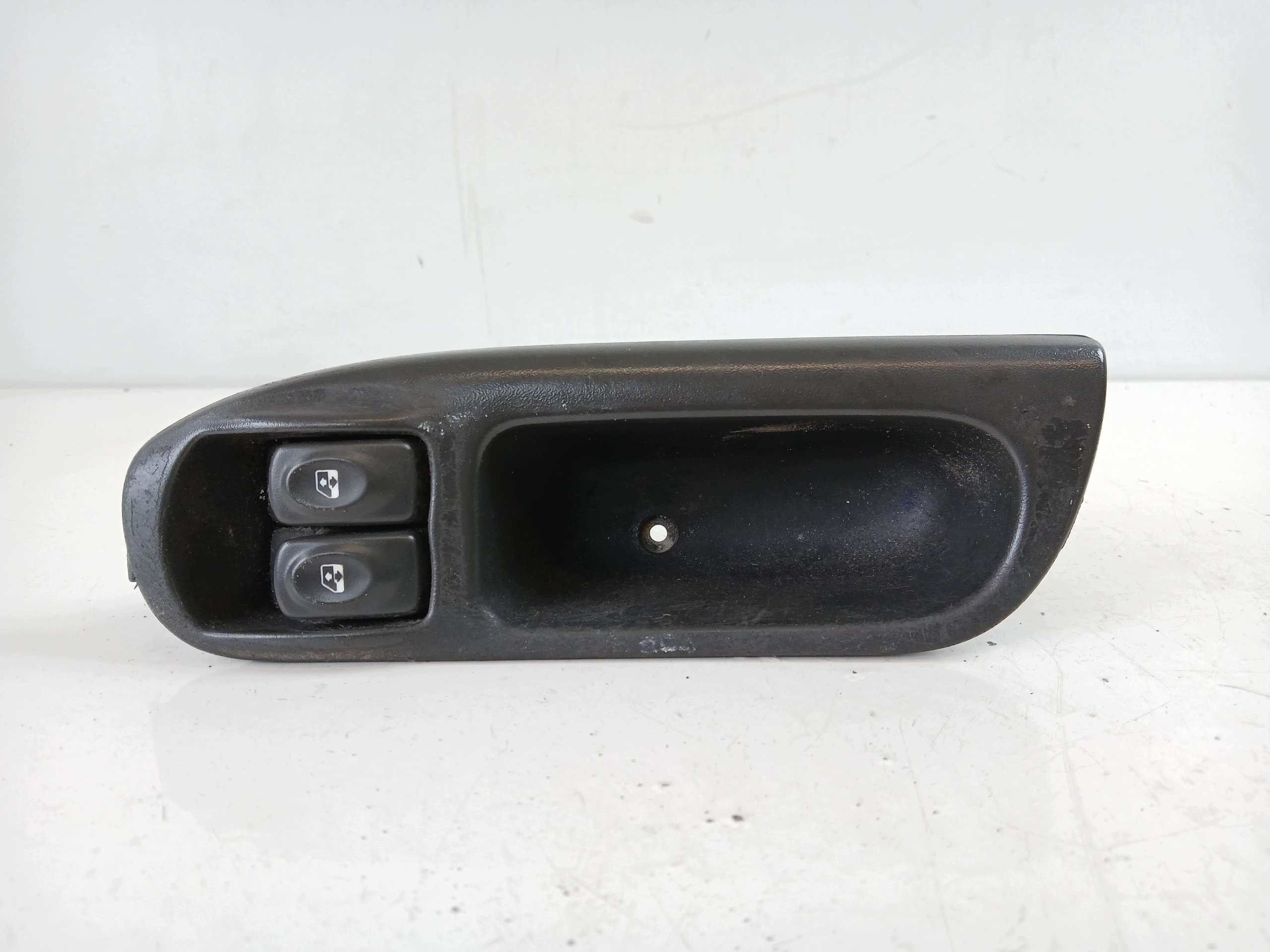 RENAULT SCENIC a PANEL okna levý předek
