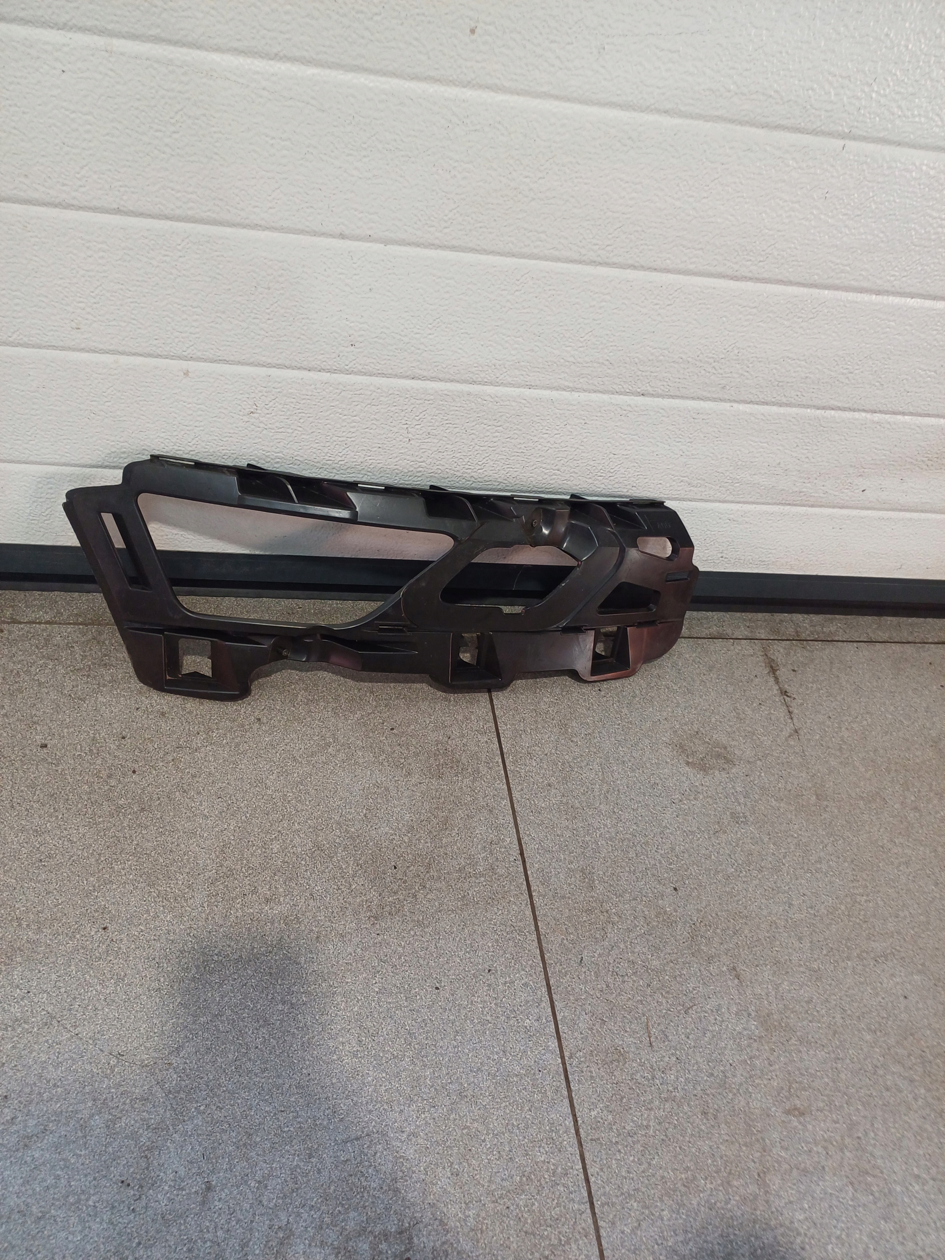 support holder of a bumper right front SKODA KAROQ 17R- 57A807056