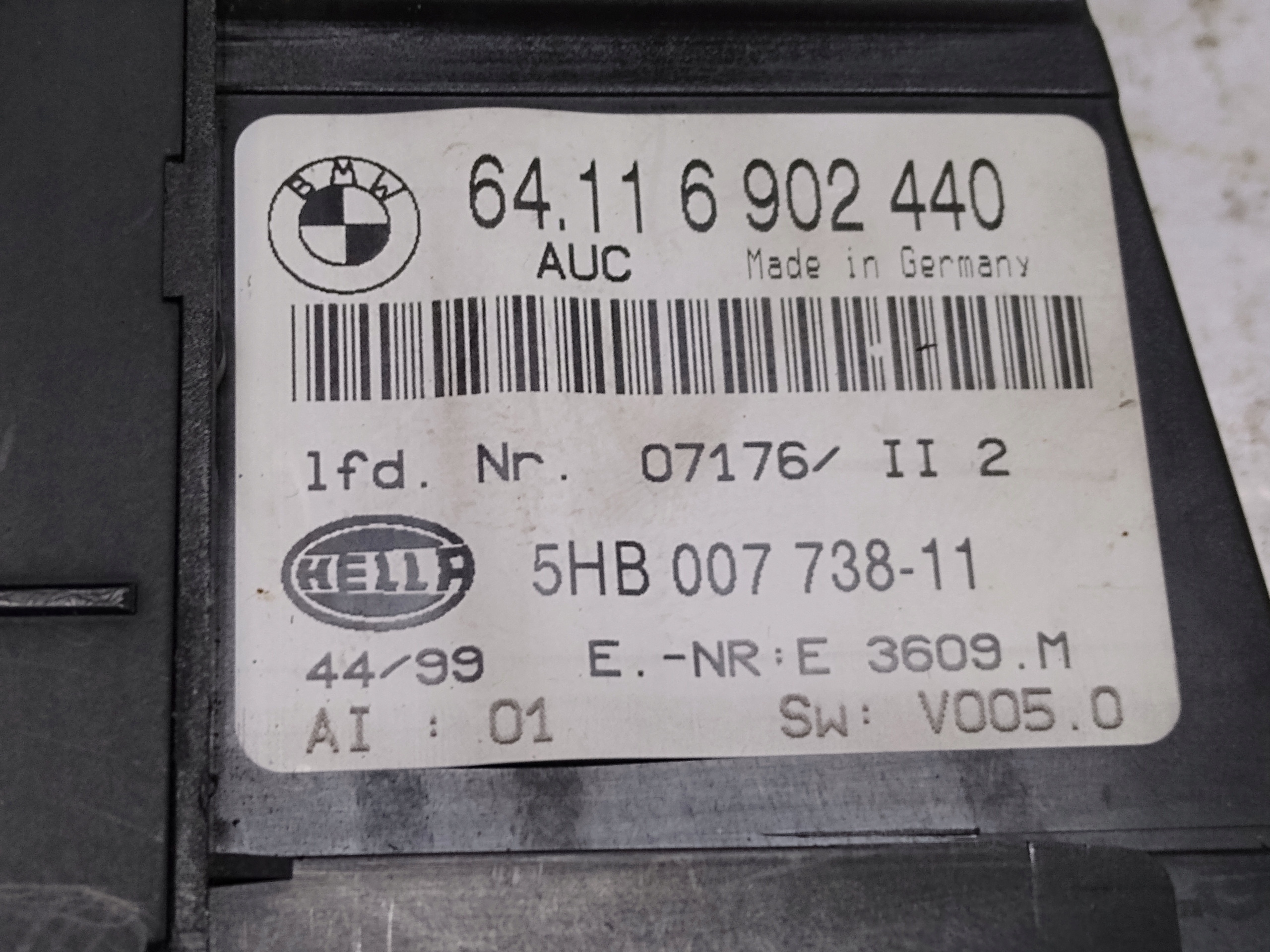 PANEL klimatizaci 5HB007738-23 BMW E46