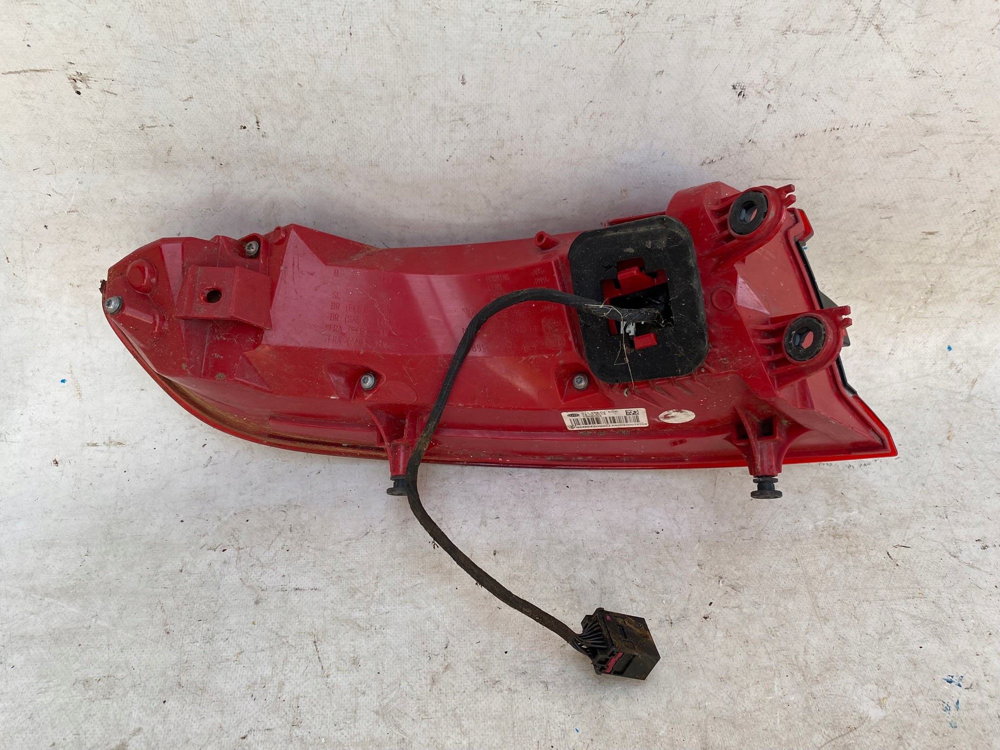 PORSCHE MACAN 95B 14- light right rear part rear W fender 95B945096D