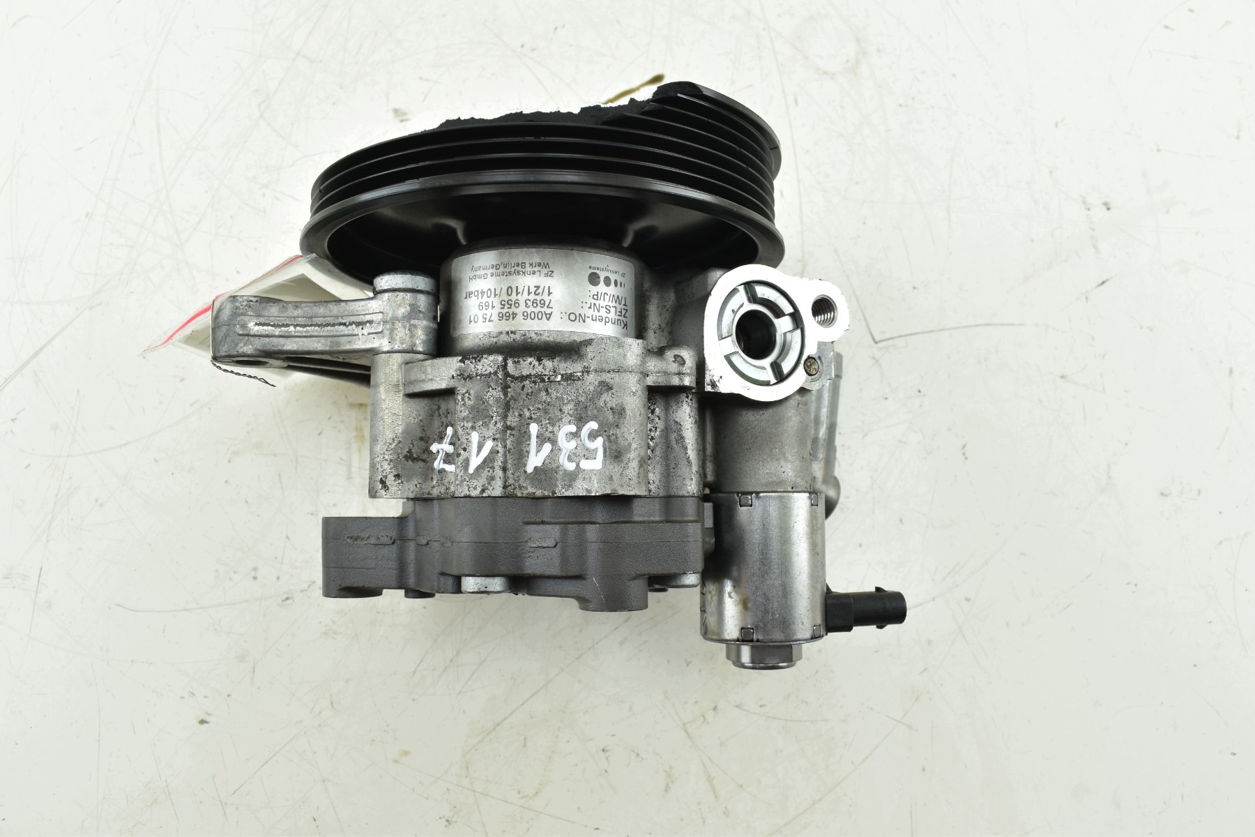 servo pump MERCEDES W204 W212 S204 1.8 compressor; A0064667501
