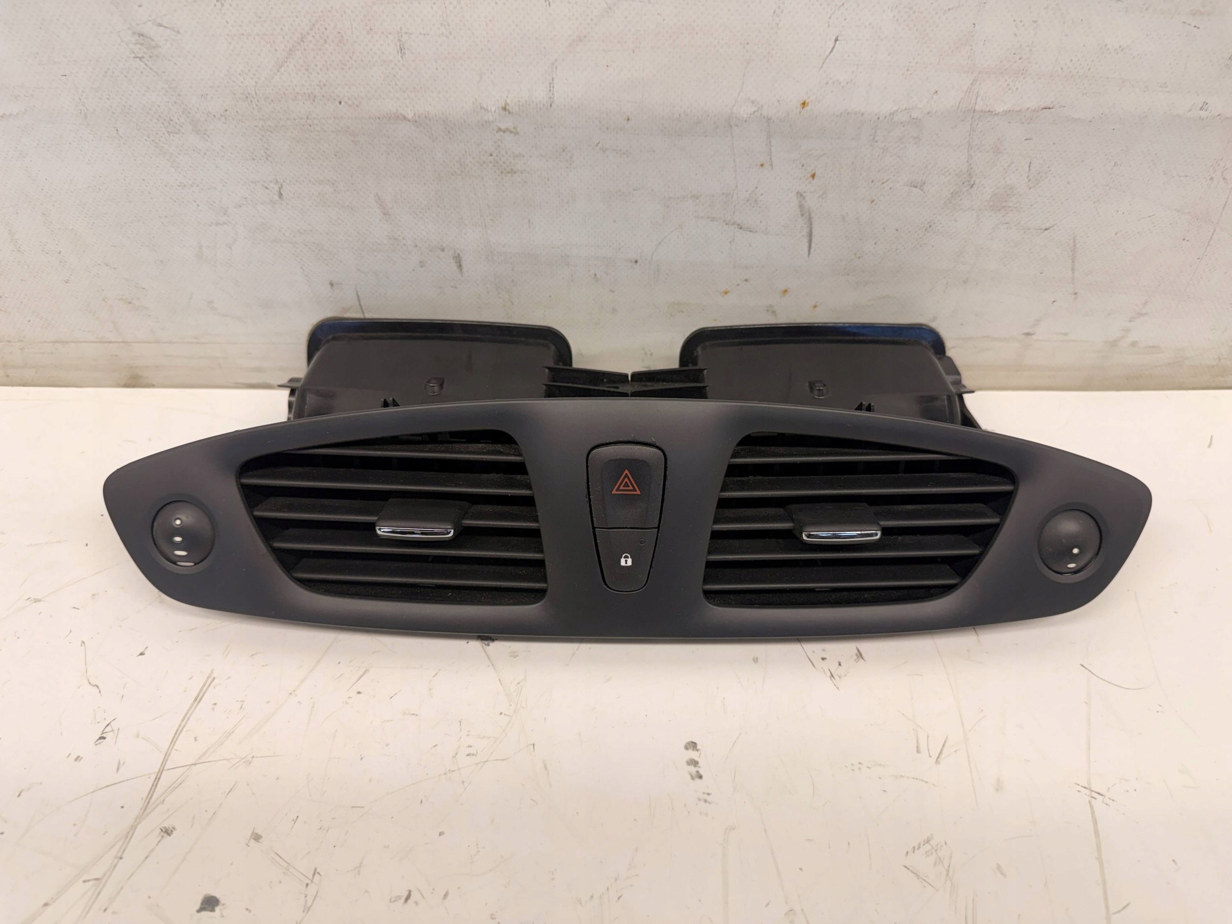 Renault Scenic III grid air conditioning devices central