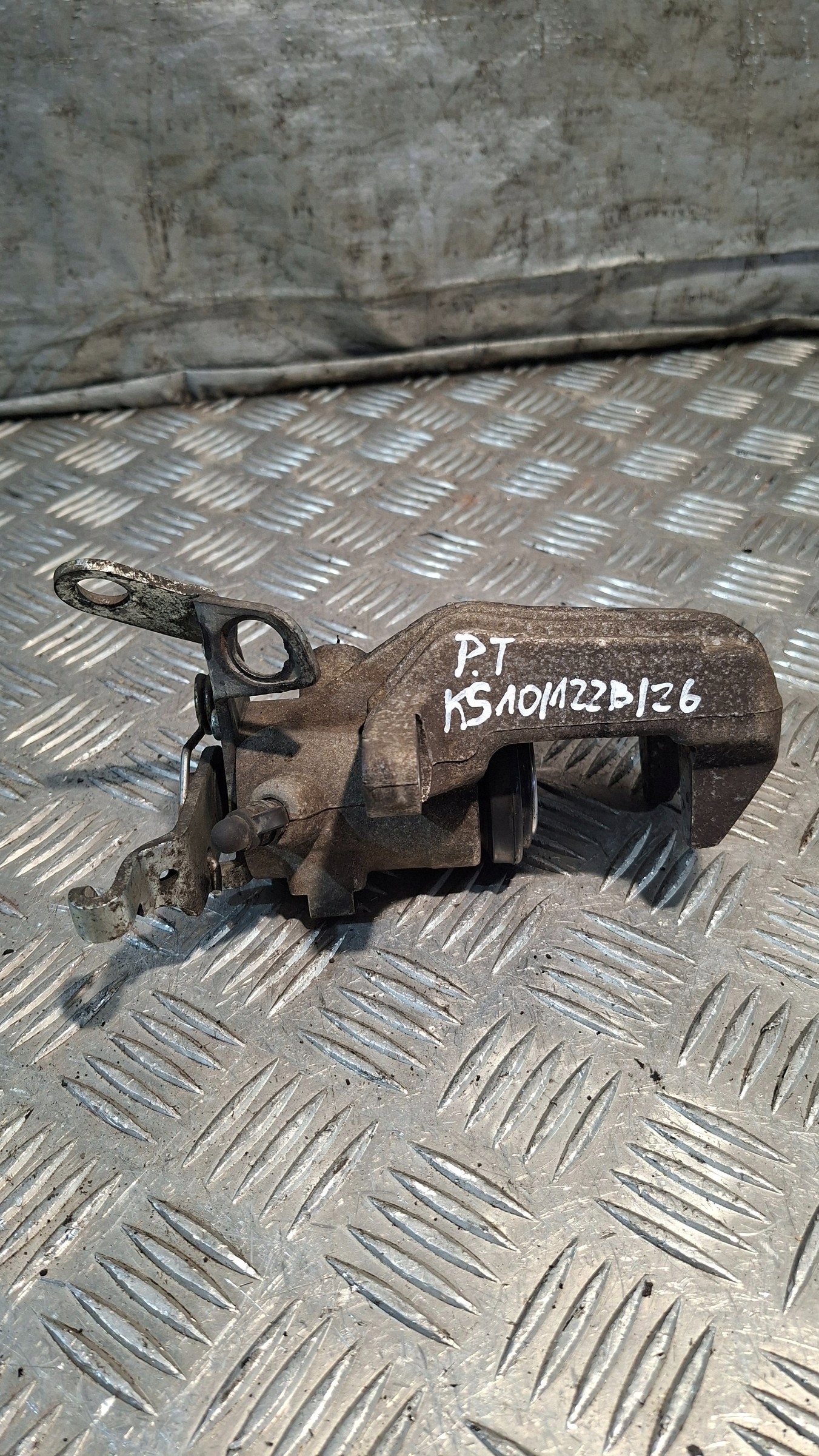 caliper brake right rear part SKODA OCTAVIA II 1.6