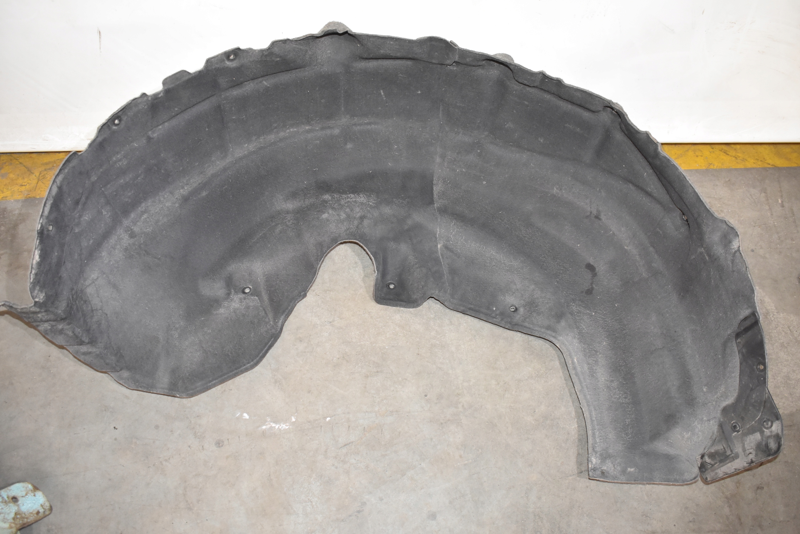IDEALNE mudguard rear part rear. right MERCEDES X167 GLS 1