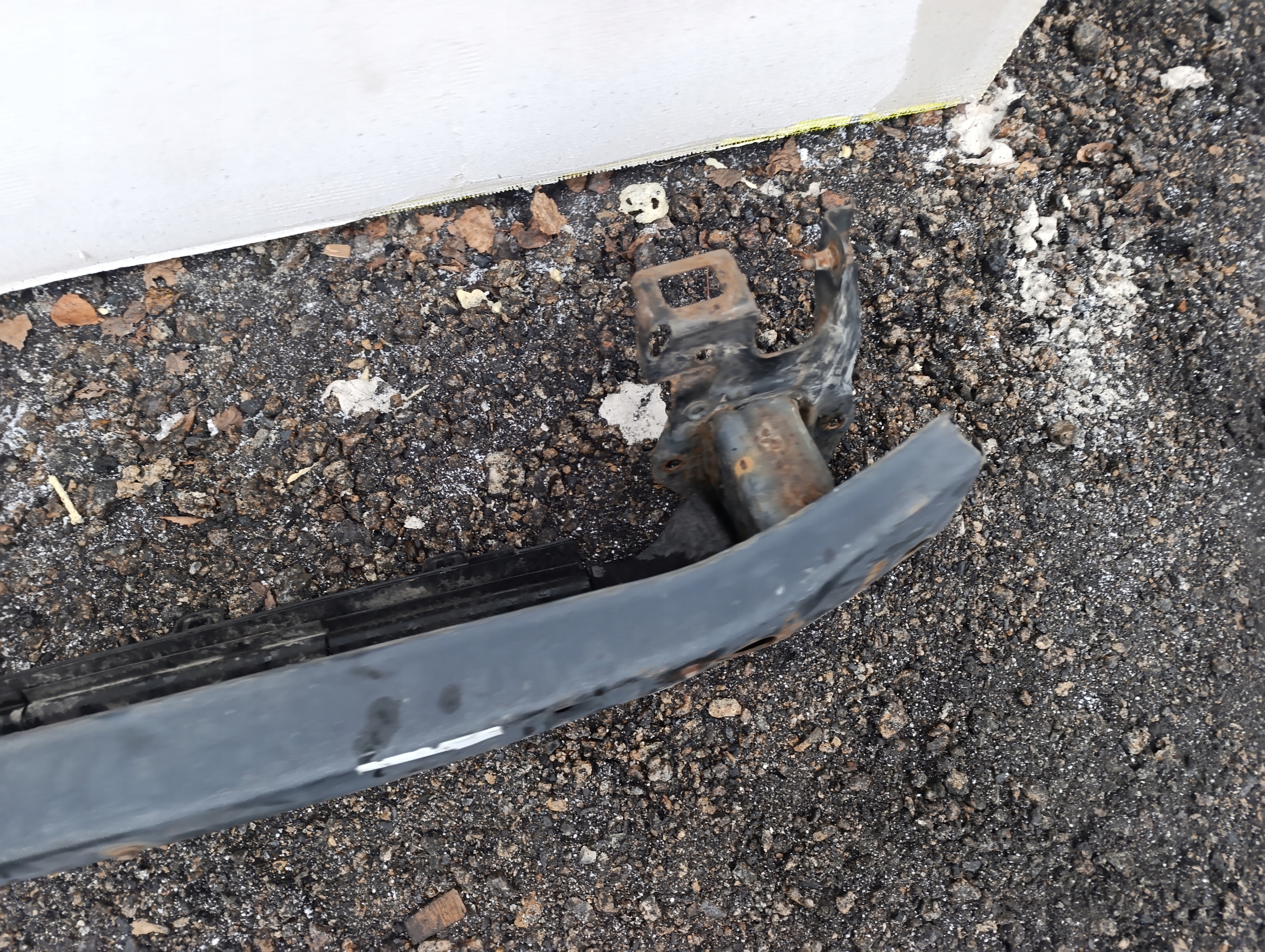 VW T5 LIFT 2.0 TDI sider pillar lower