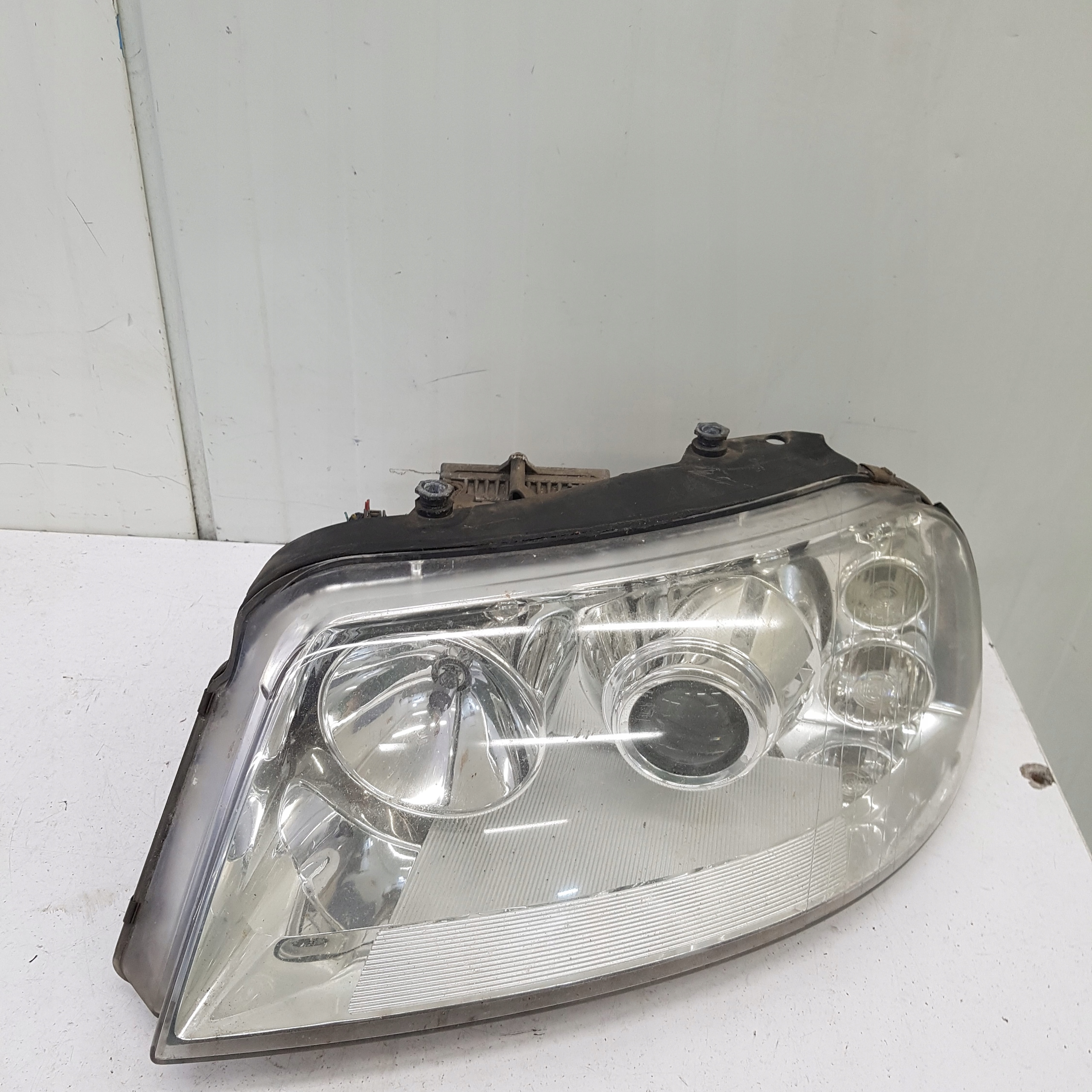 light left front SEAT ALHAMBRA XENON