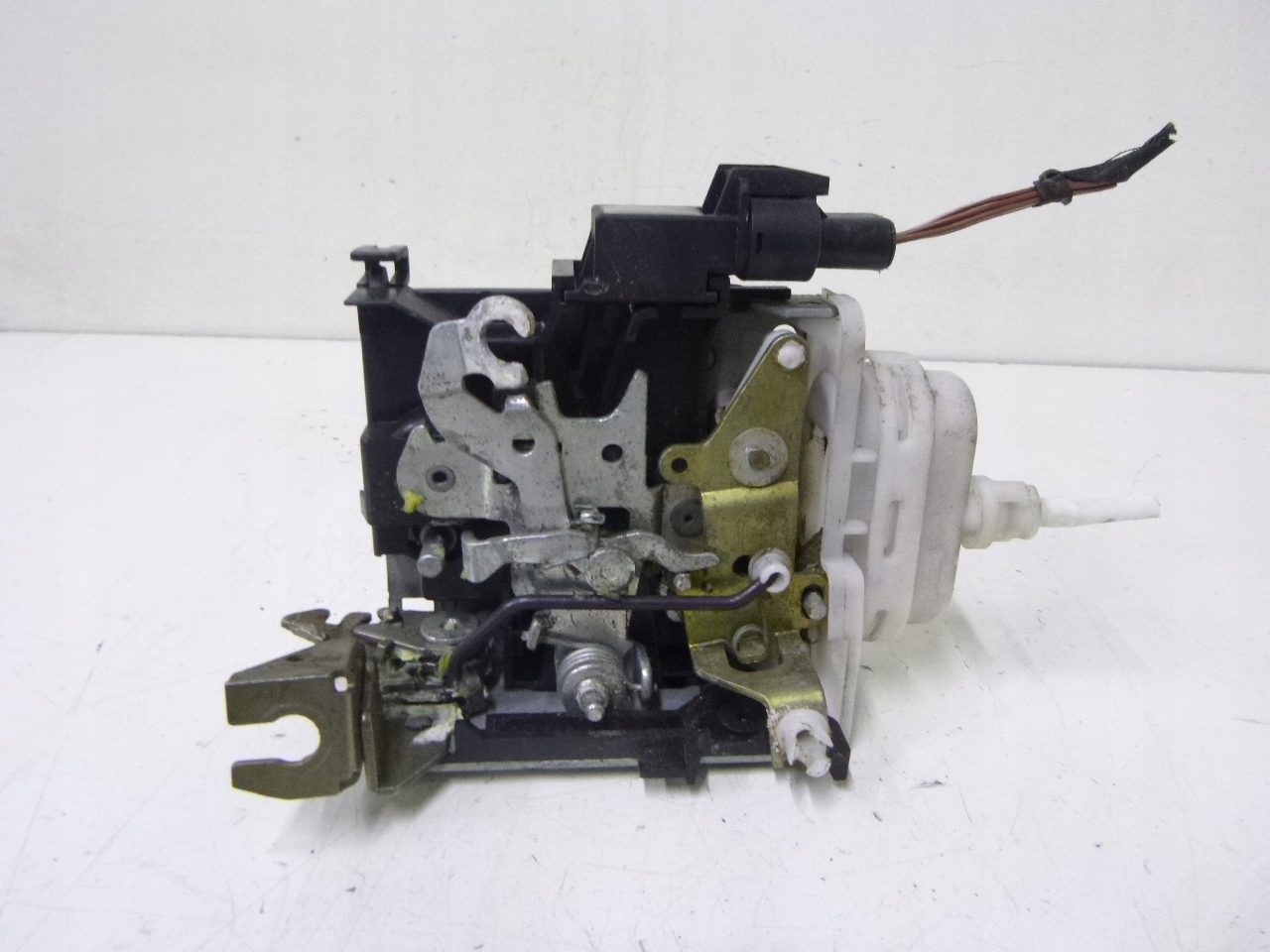lock door front right Audi A4 B5 98r.
