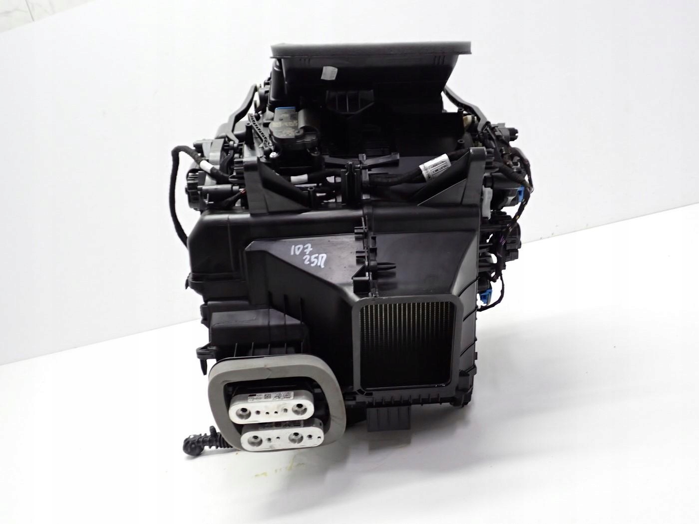 радиатор отопителя отопитель салона европа 1EA820351BK vw id.7 ID7 25R