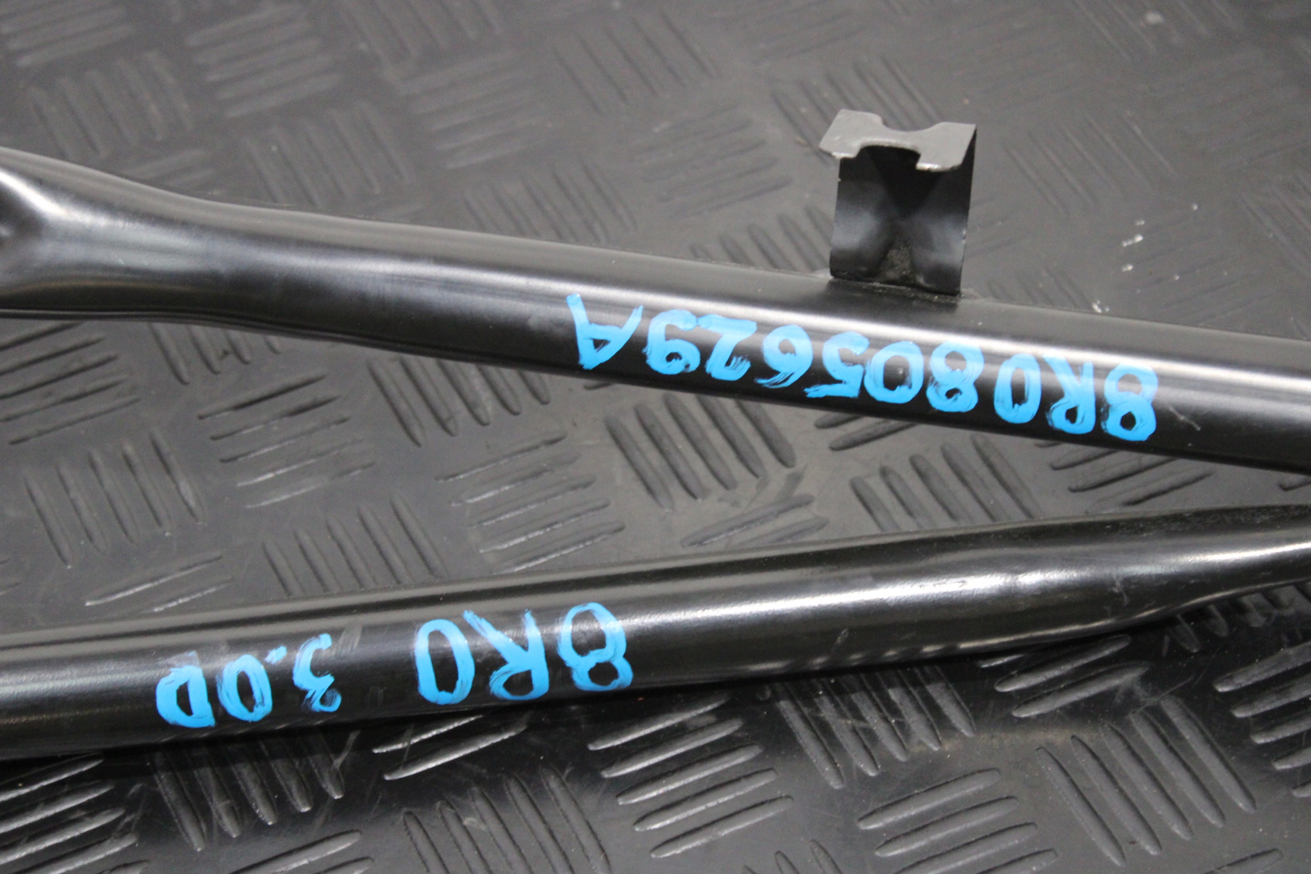 träger spreize AUDI Q5 8R 8R0 8R0805629A