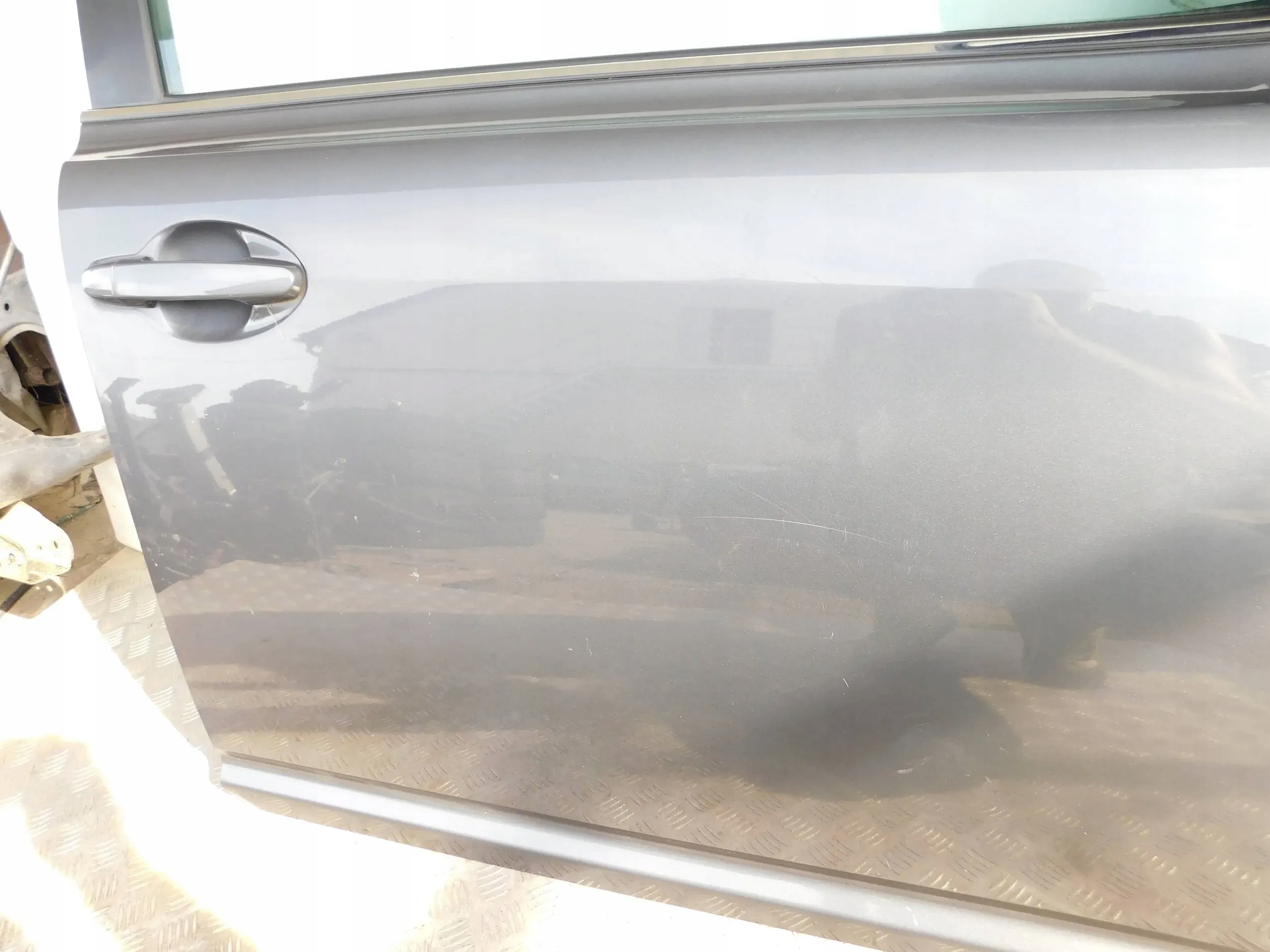 door front front right TOYOTA AVENSIS T25