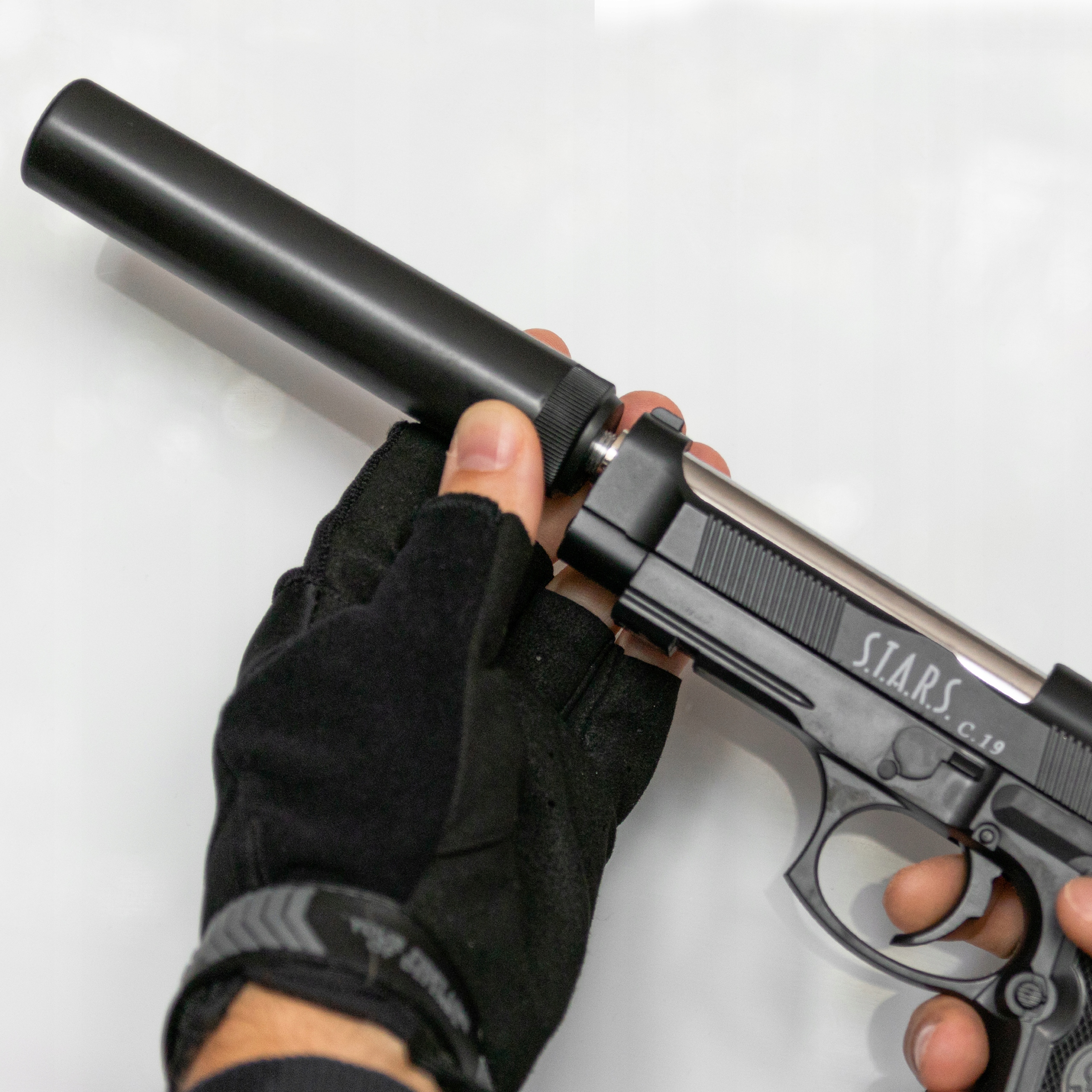 PISTOLET NA KULKI METAL ASG + TŁUMIK + 1000 KULEK Materiał metal plastik