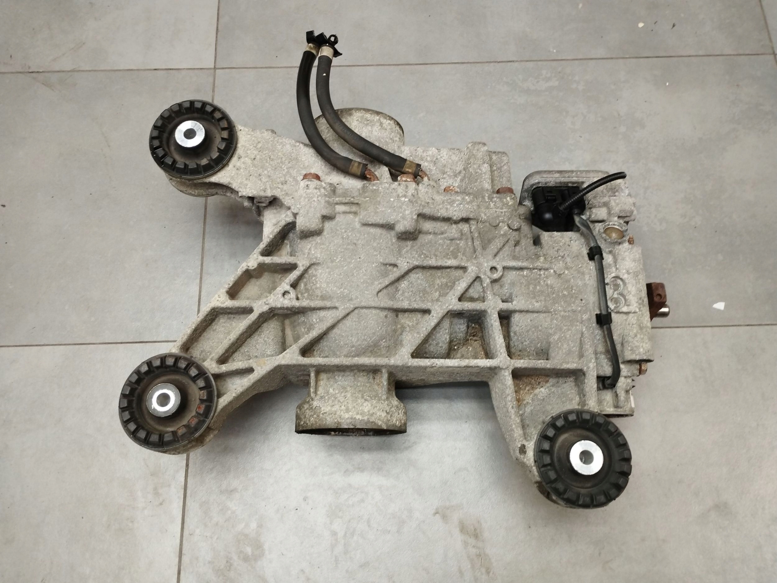 Volkswagen PASSAT B6 2007 2.0 TDI diff rear part HALDEX 01Z525010C