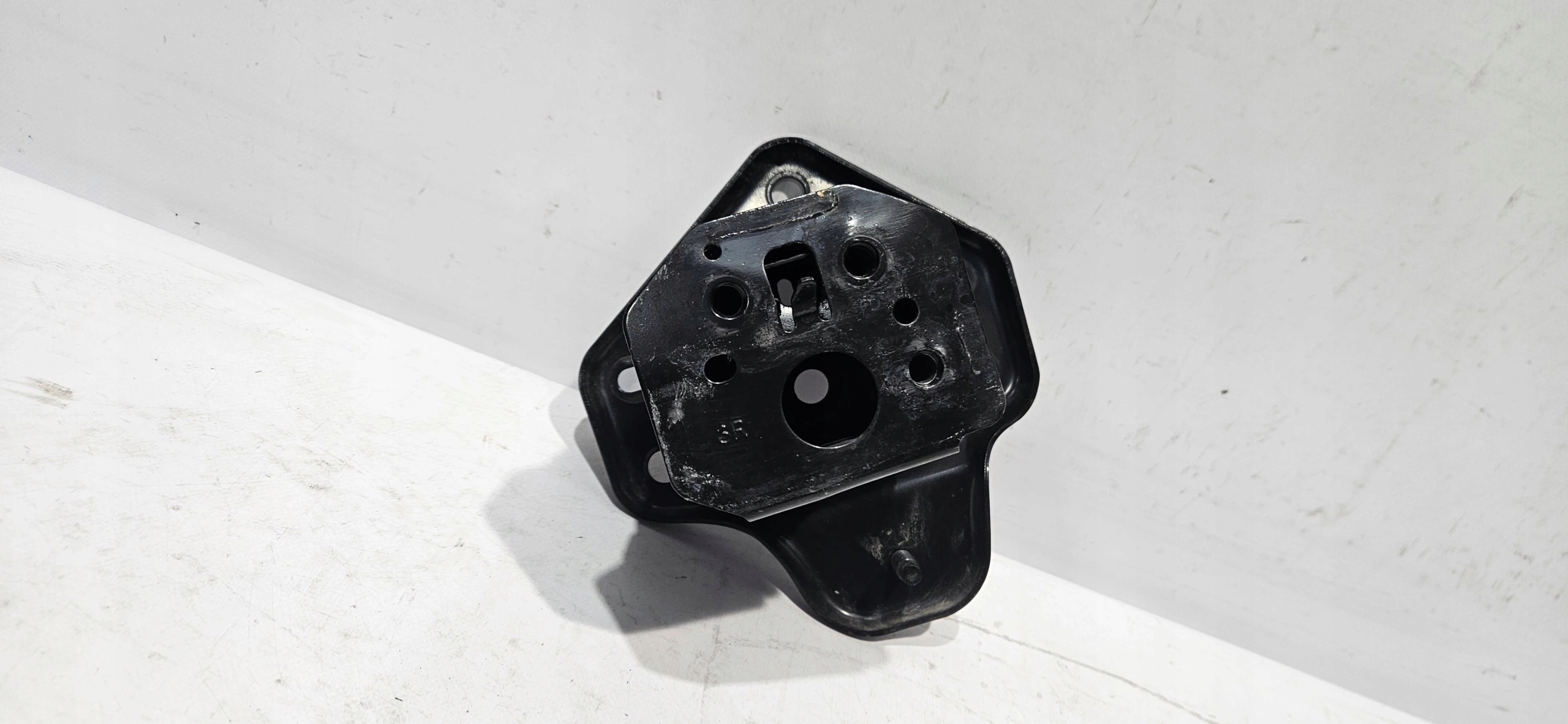 bumper support rear part + SZTYCE LEXUS RZ 22- original