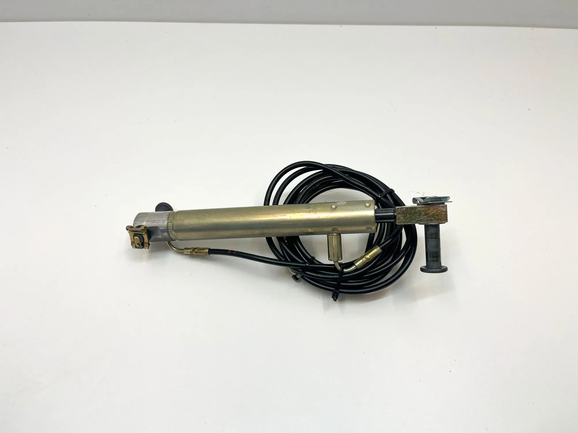 CYLINDRY DACHOWE MERCEDES-BENZ SL (R230) A2308001572 33880572 3.7L 180kw
