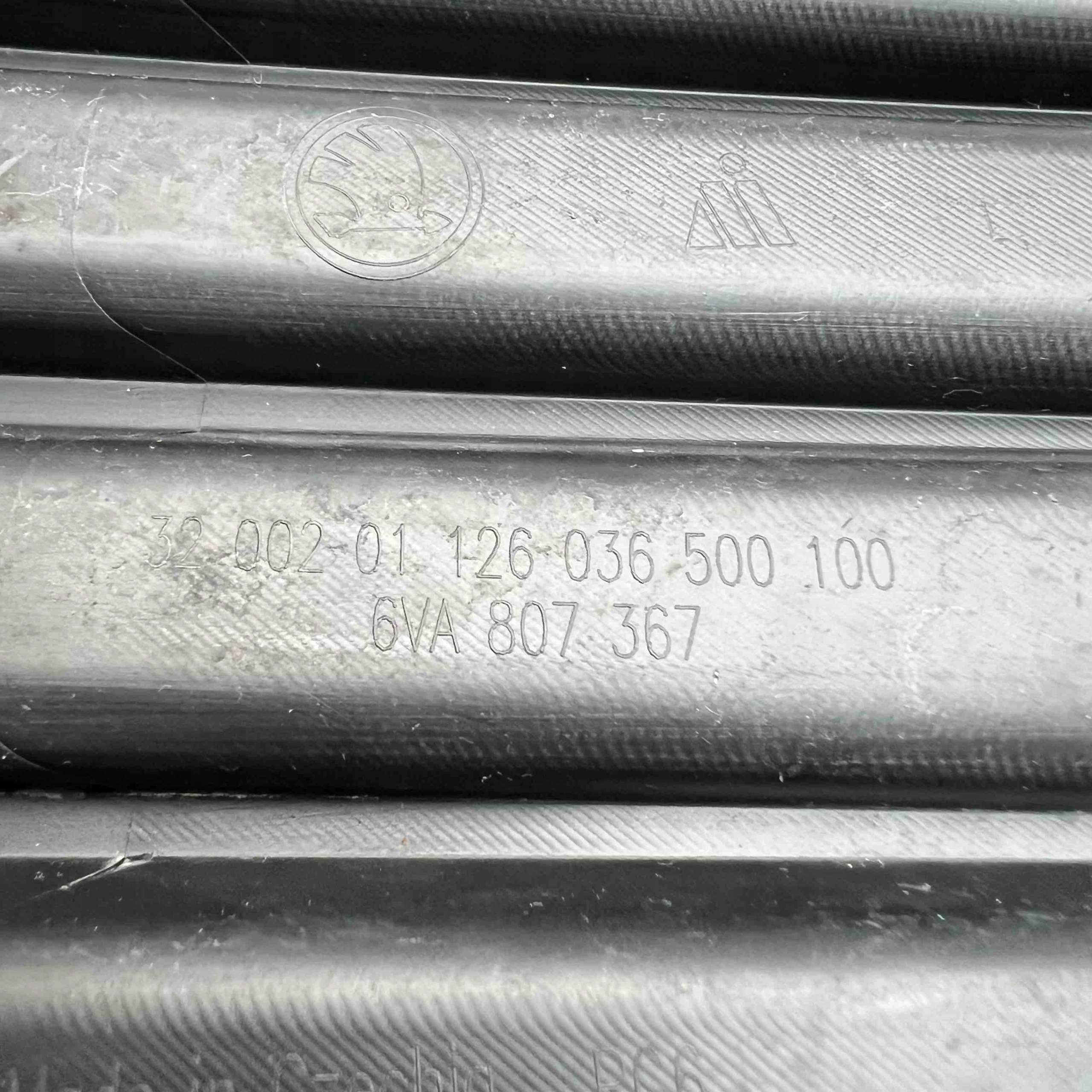 SKODA FABIA IV 2021- grid of a bumper left front 6VA807367