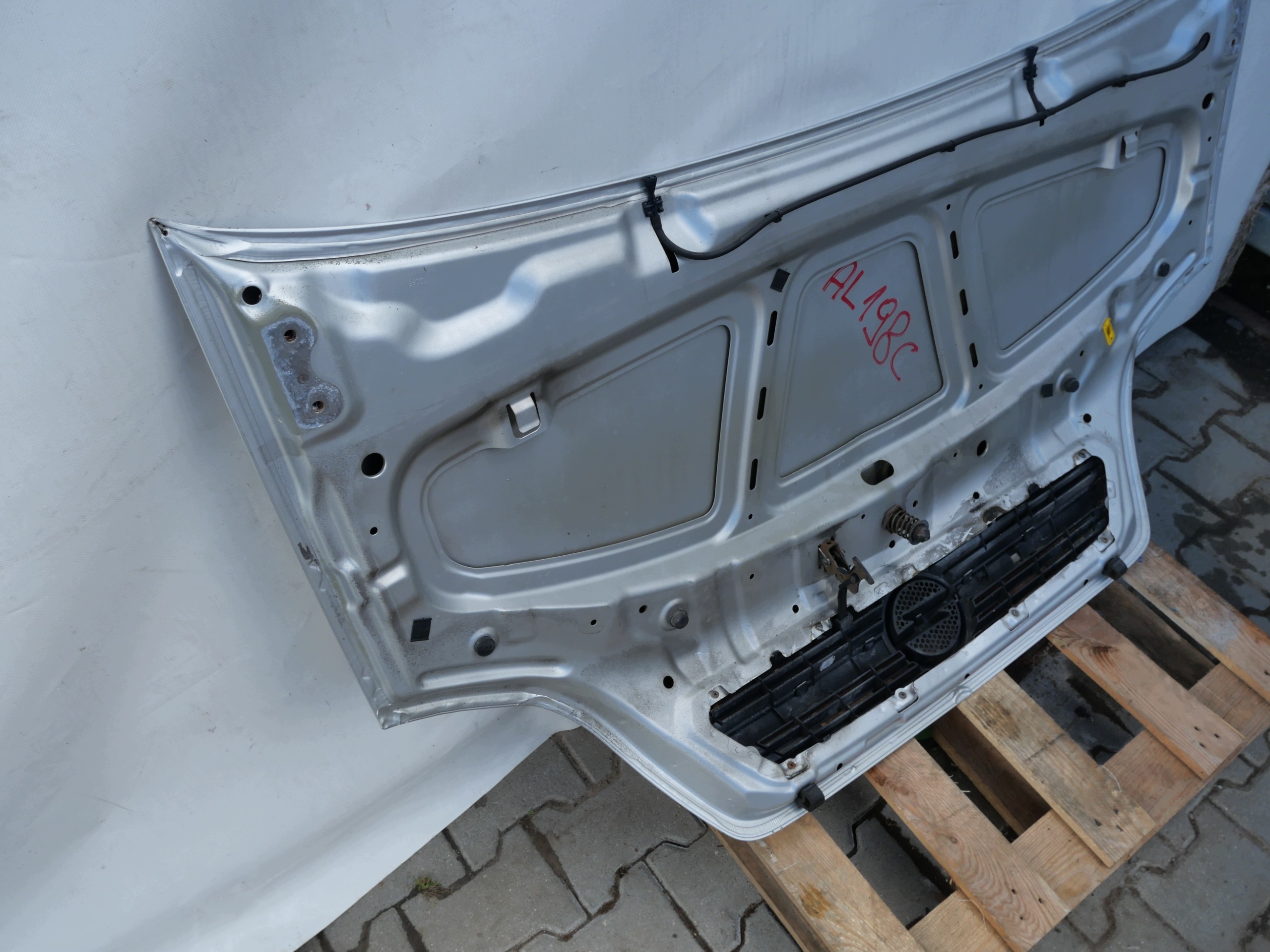 Opel Meriva A bonnet front front