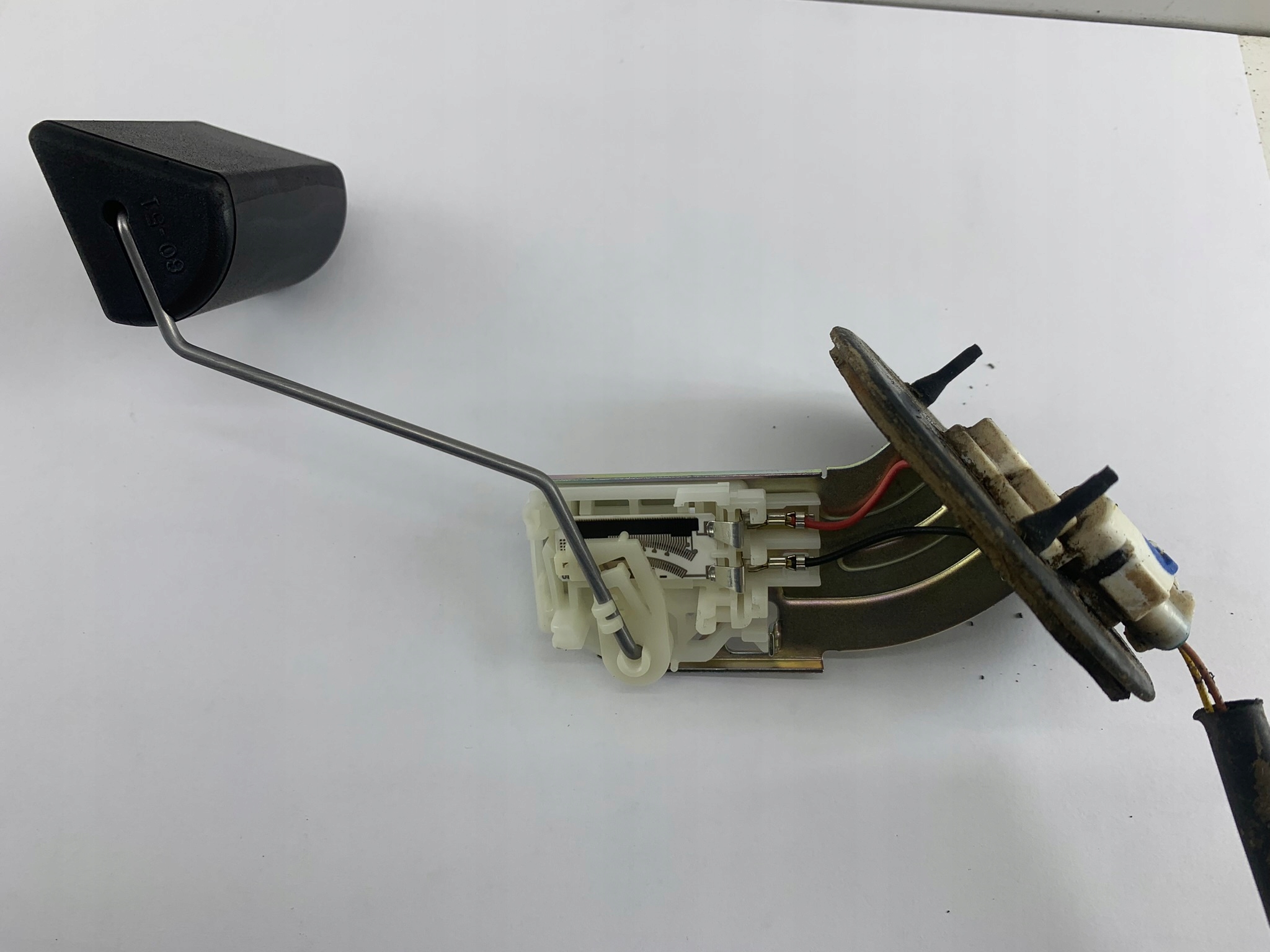 TOYOTA RAV4 III 2.0 VVT-И ТОПЛИВНЫЙ ПОПЛАВОК