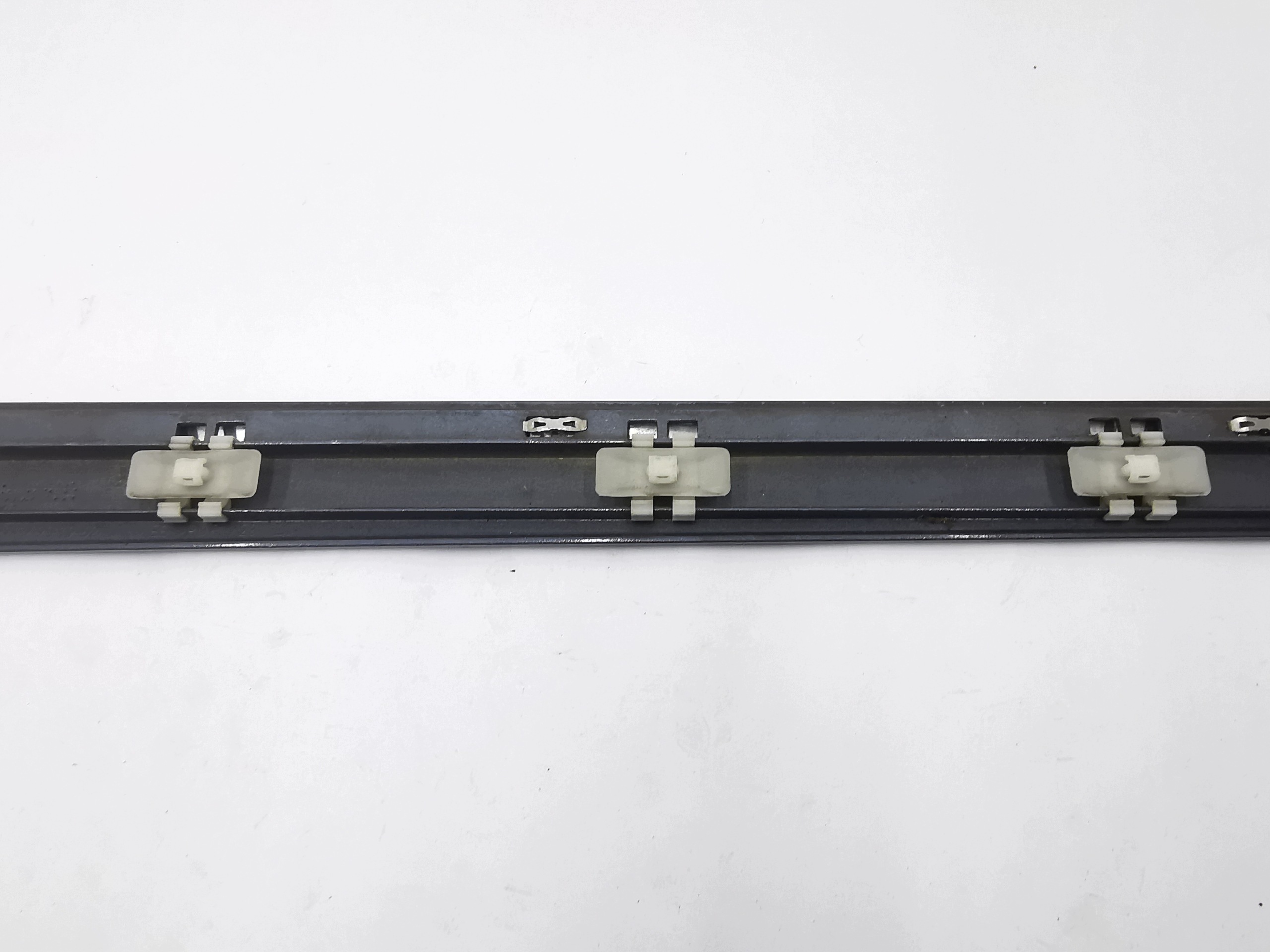 moulding door left front front MERCEDES W211 E class A2116901962