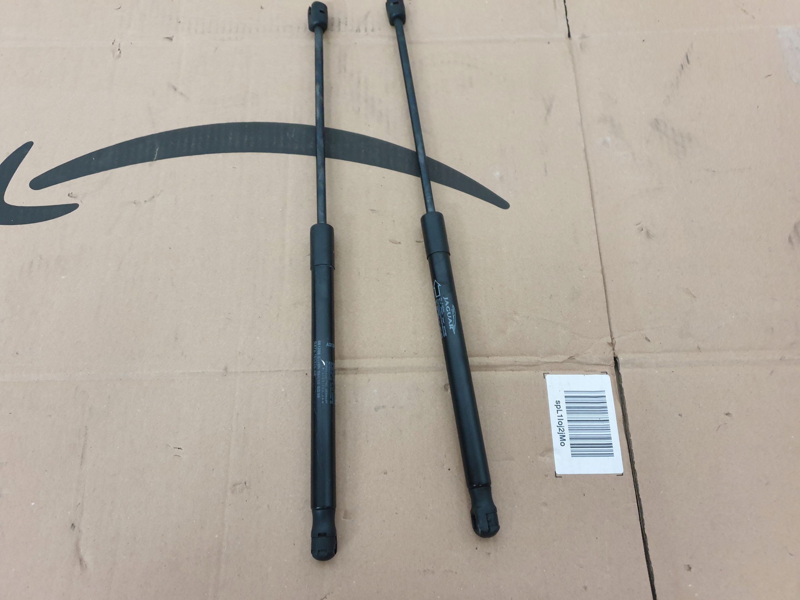 GX7316C826AB - JAGUAR XF x260 комплект циліндрів капота