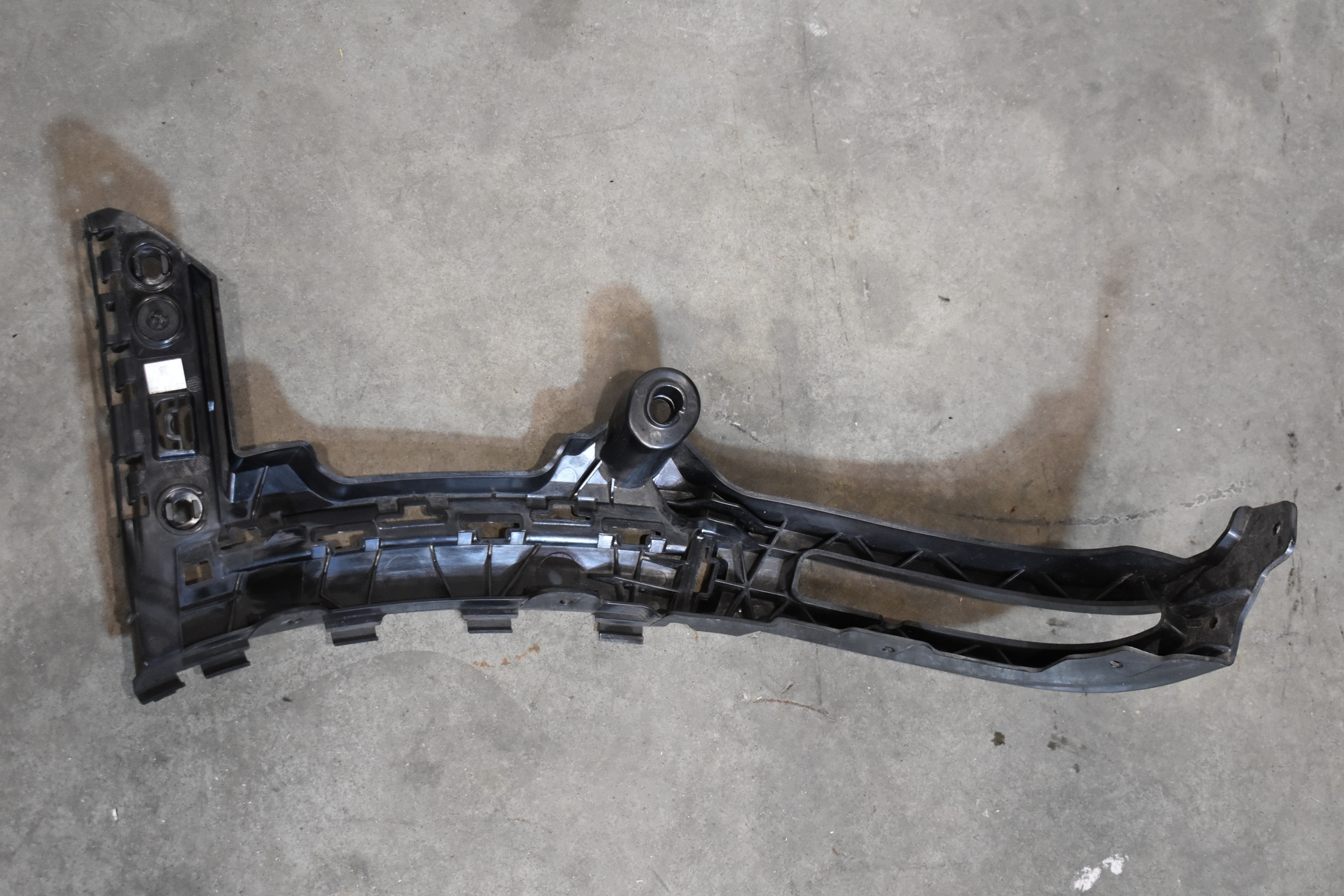 IDEALNY bumper bracket rear part rear right MERCEDES GLB X247 1