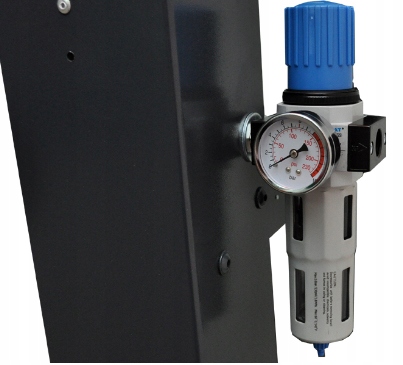 POLSKA PIASKARKA KABINOWA 900L INŻEKTOROWA PK900E Z ODPYLACZEM Pojemność 900 l