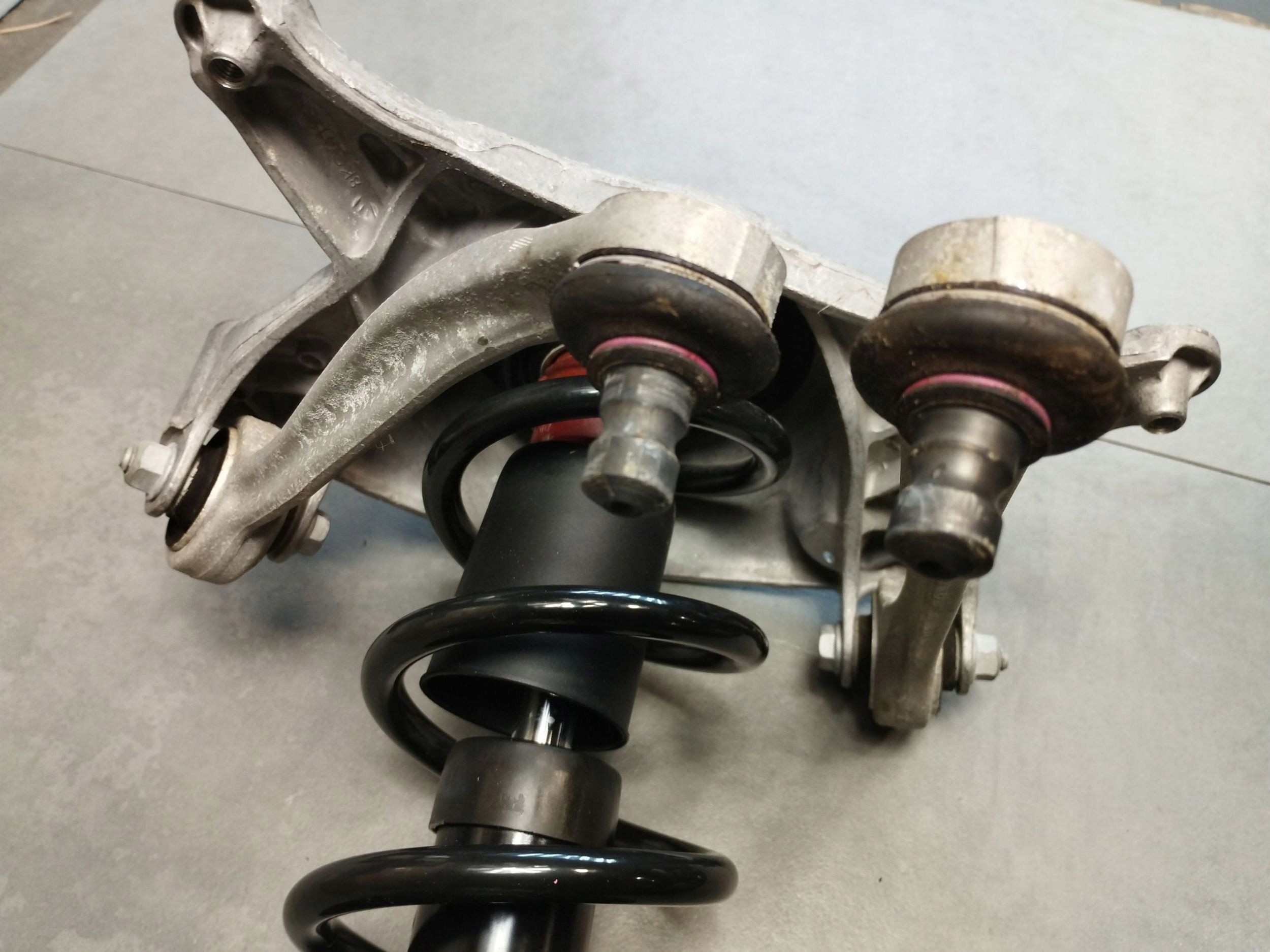 Audi A5 Sportback 8TA shock absorber right front AKTYWNY 8F0413030B