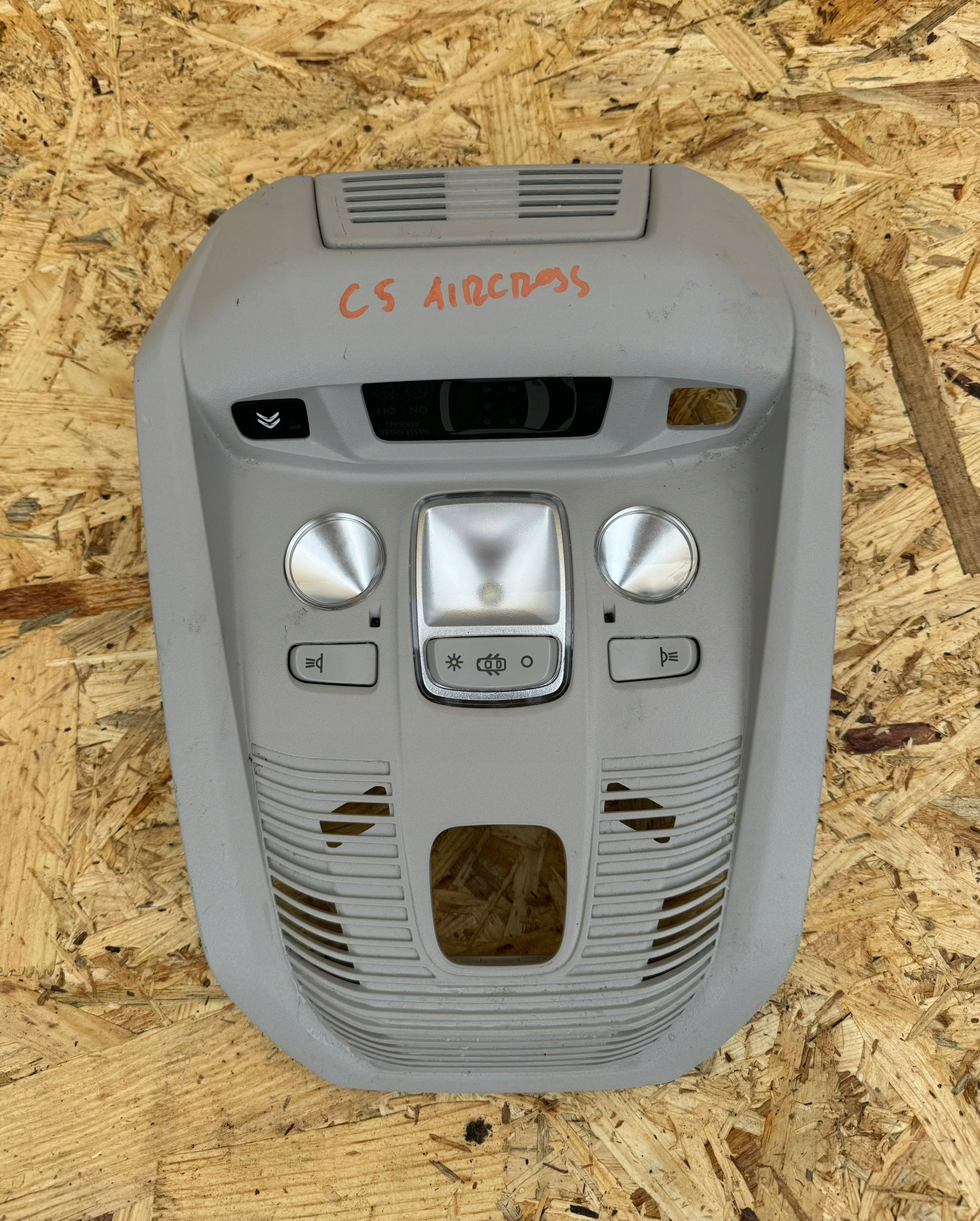 CITROEN C5 AIRCROSS OŚWIETLENIE KABINY LAMPKA 9814583977