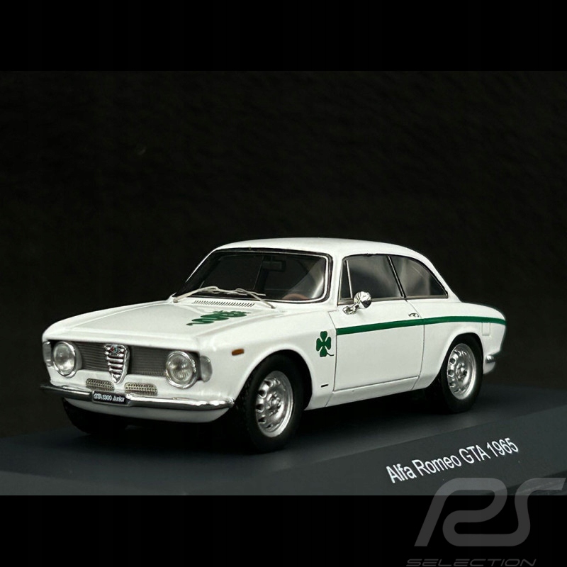 Alfa Romeo Gta Sprint 1965 1/43 Schuco
