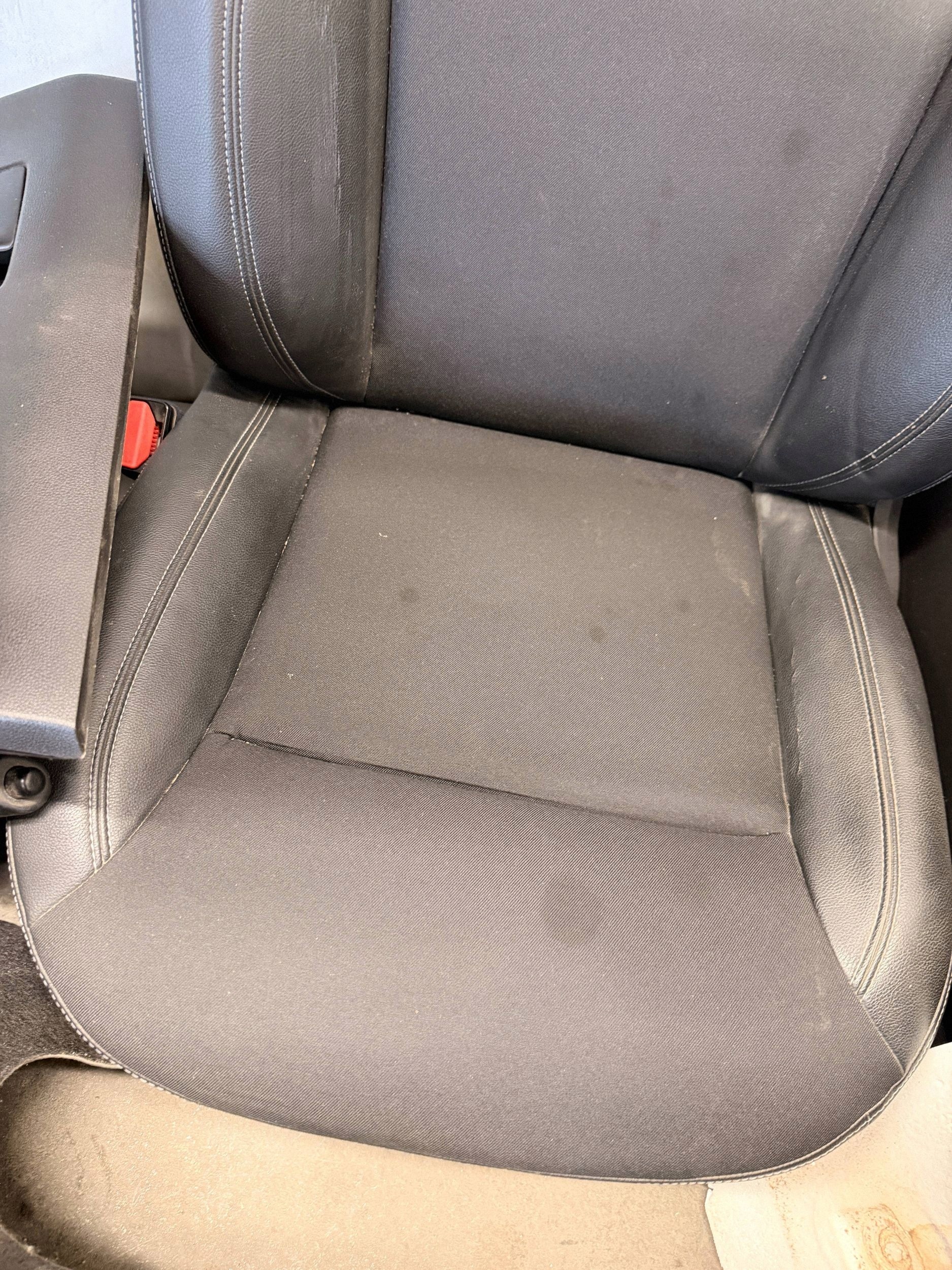 Renault Express II przekladka English dashboard seats inner