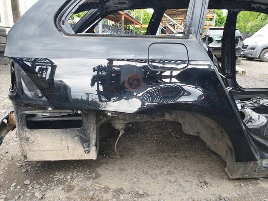 BMW E61 крыло заднее правое четверть четверти