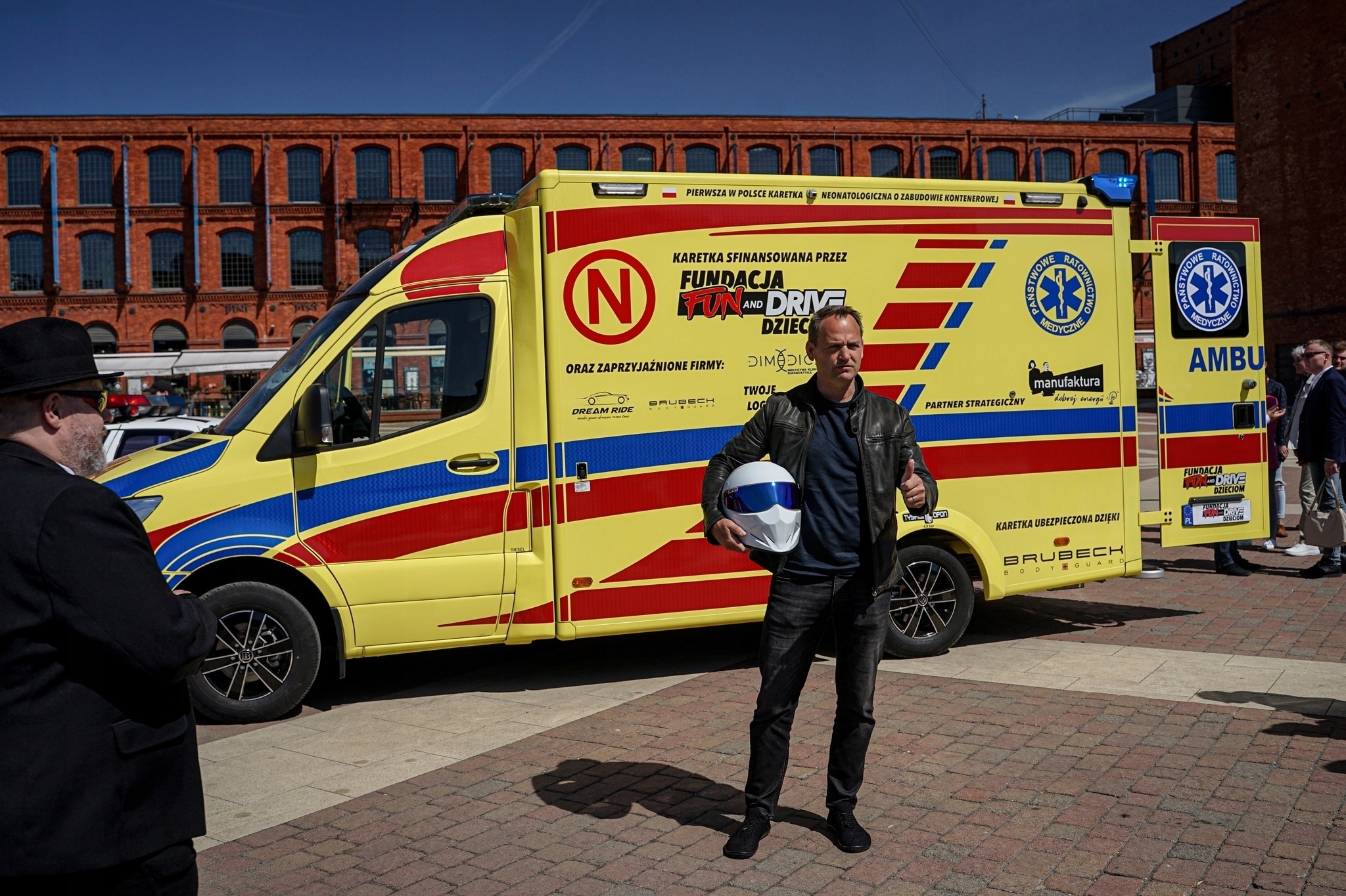 J.Style bluza damska z kapturem czarna XL Model black