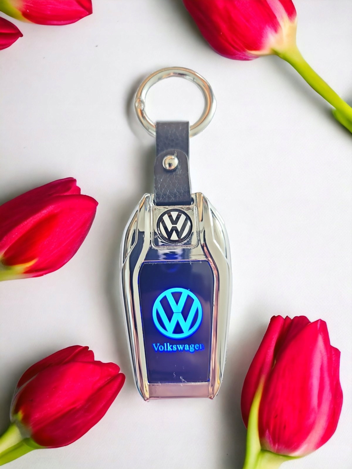 VOLKSWAGEN ZAPALNICZKA ŻAROWA ELEGANCKI BRELOK LOGO LED ETUI KOKARDKA Waga produktu z opakowaniem jednostkowym 0.2 kg