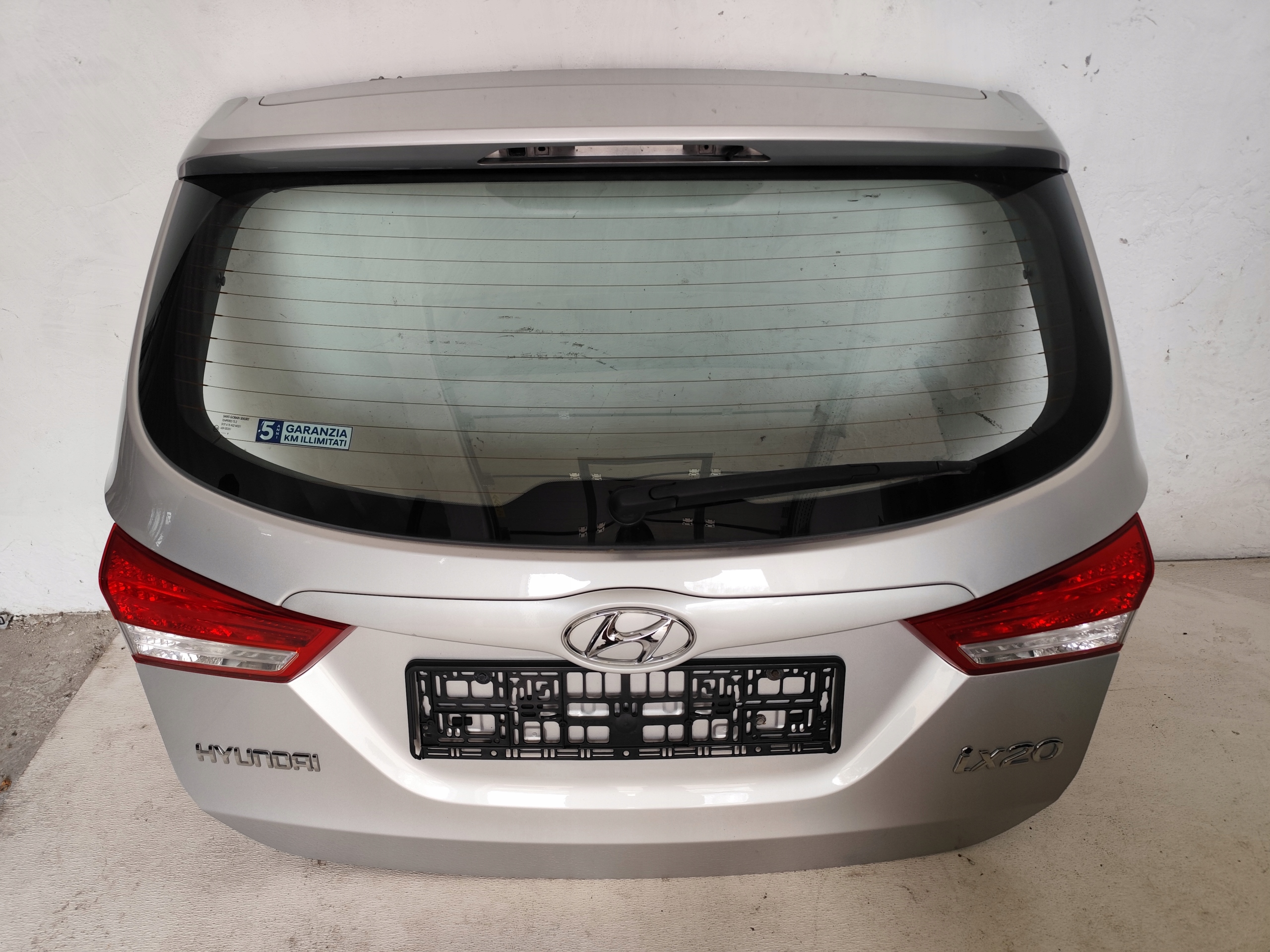 HYUNDAI IX20 2018 trunk door boot colour U3S