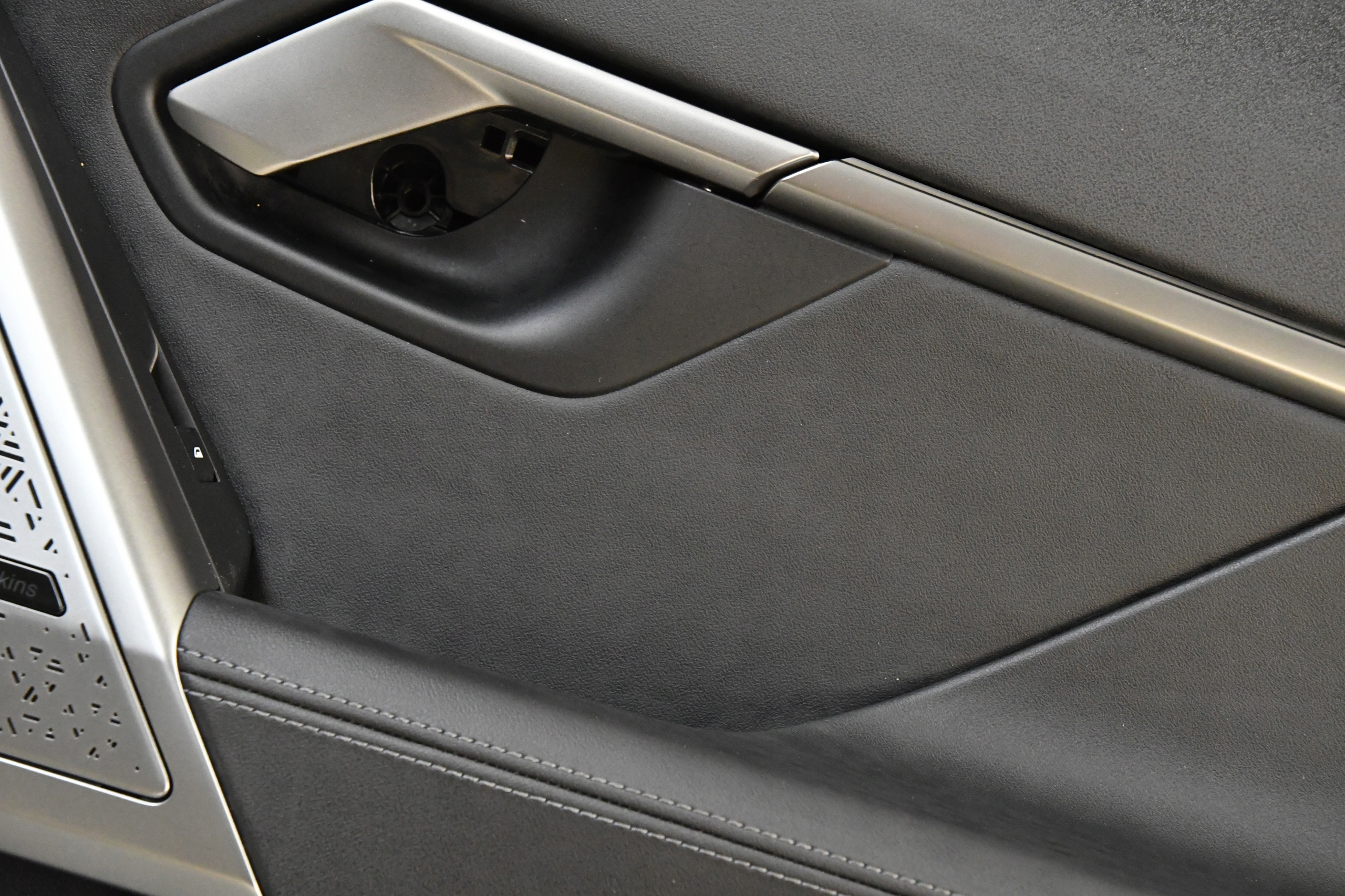 дверные карты задний правый BMW 5 G60 G61