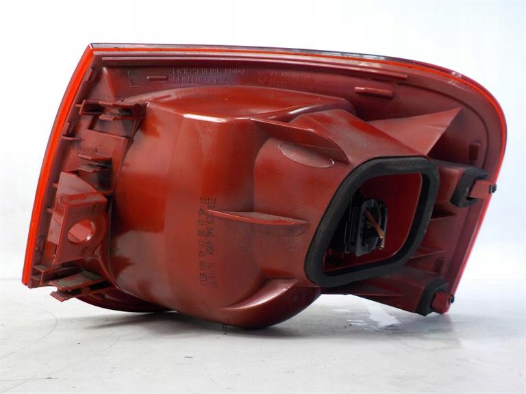 VOLKSWAGEN PASSAT B6 KOMBI light left rear left rear part
