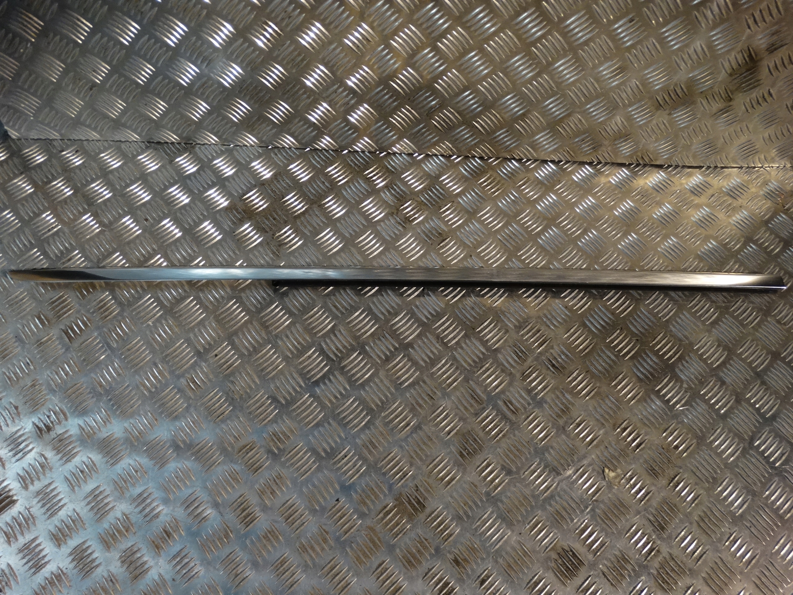 IDEALNA moulding windows right rear part MERCEDES W238 1