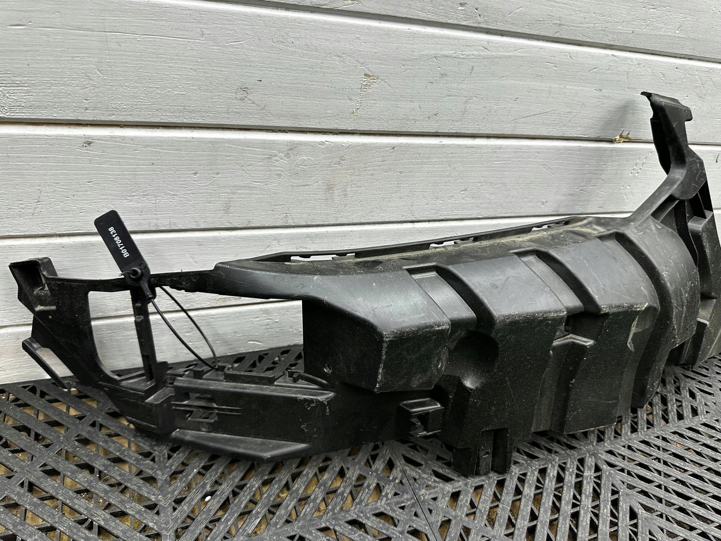 bumper bracket of the front BMW X3 G01 8081896