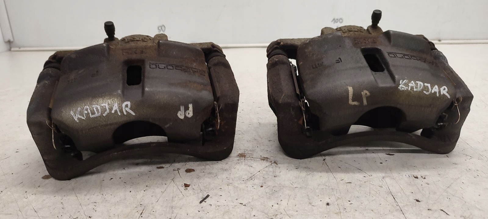 caliper front front right left Renault Kadjar 1,3 TCE