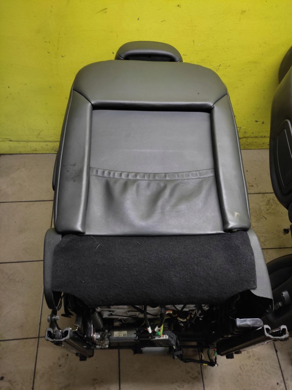 PEUGEOT 407 Sitze vorne