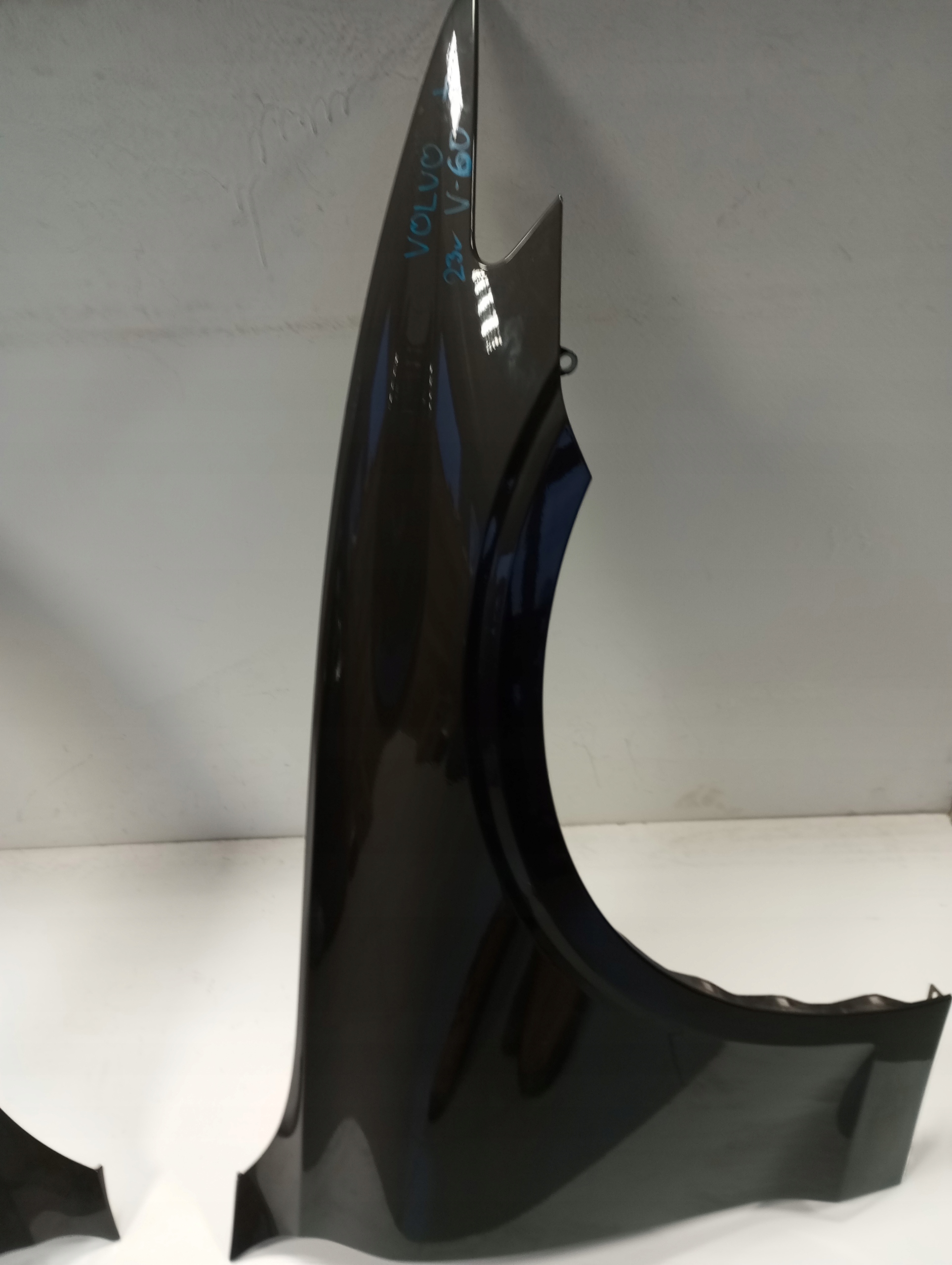 fender VOLVO V60 23r right left