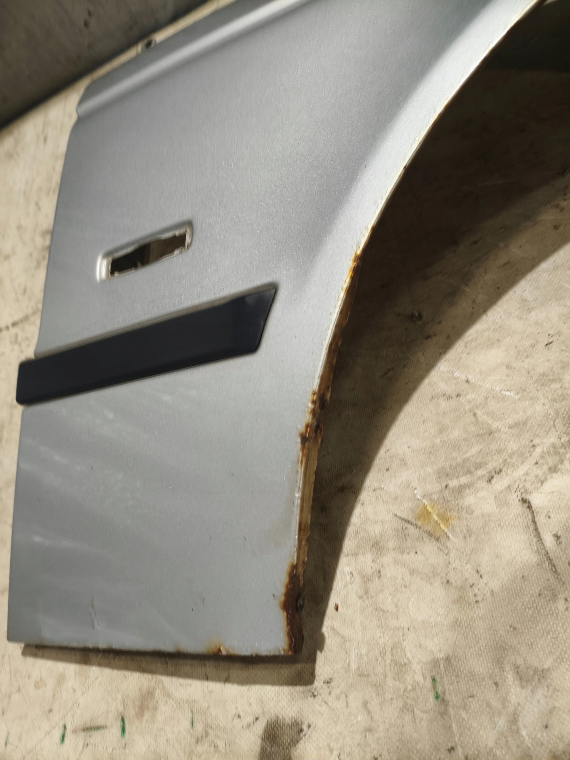 fender right BMW E39 LAKIER 354/7