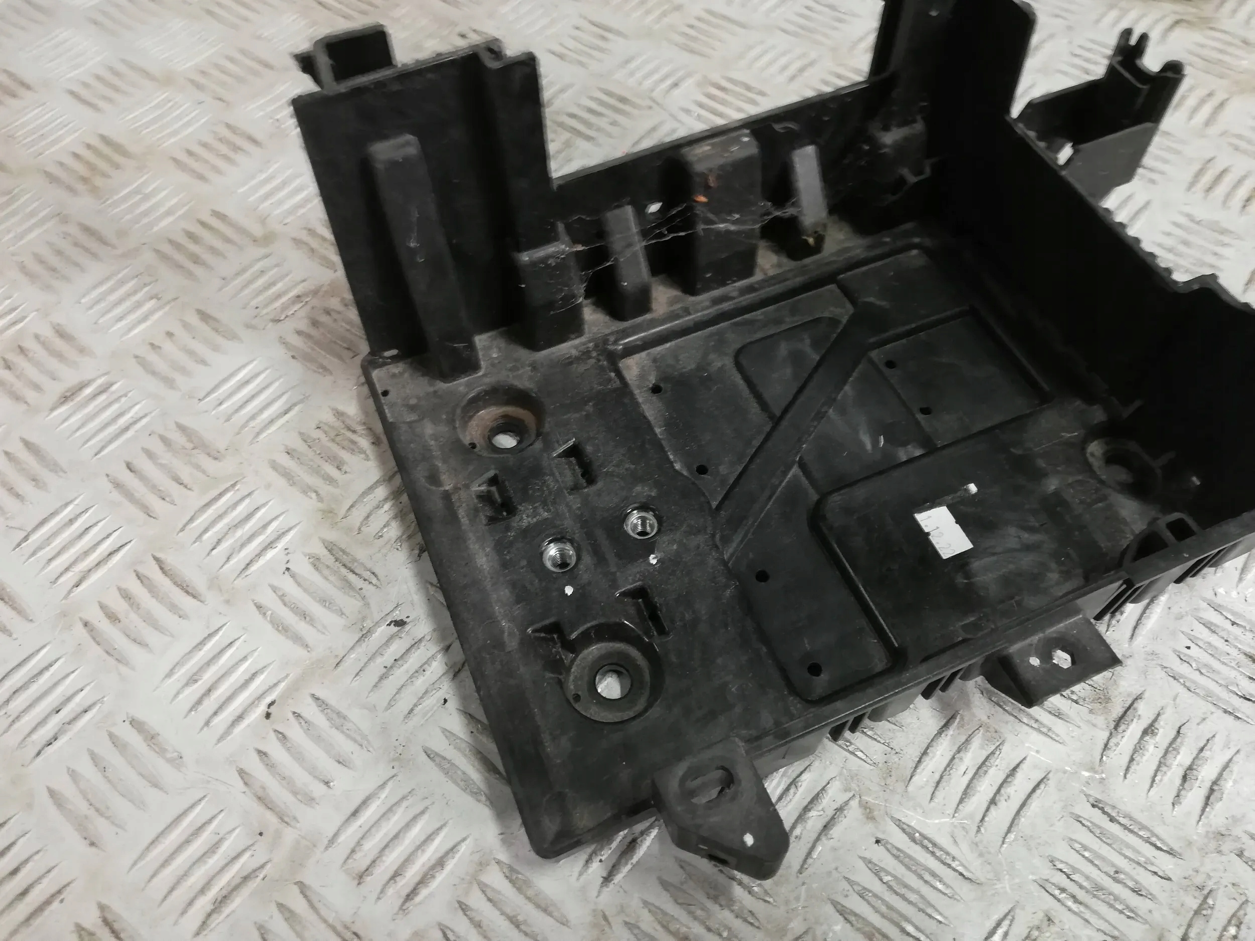 Opel Karl PODSTAWA OBUDOWA AKUMULATORA Numer katalogowy części MIP9378