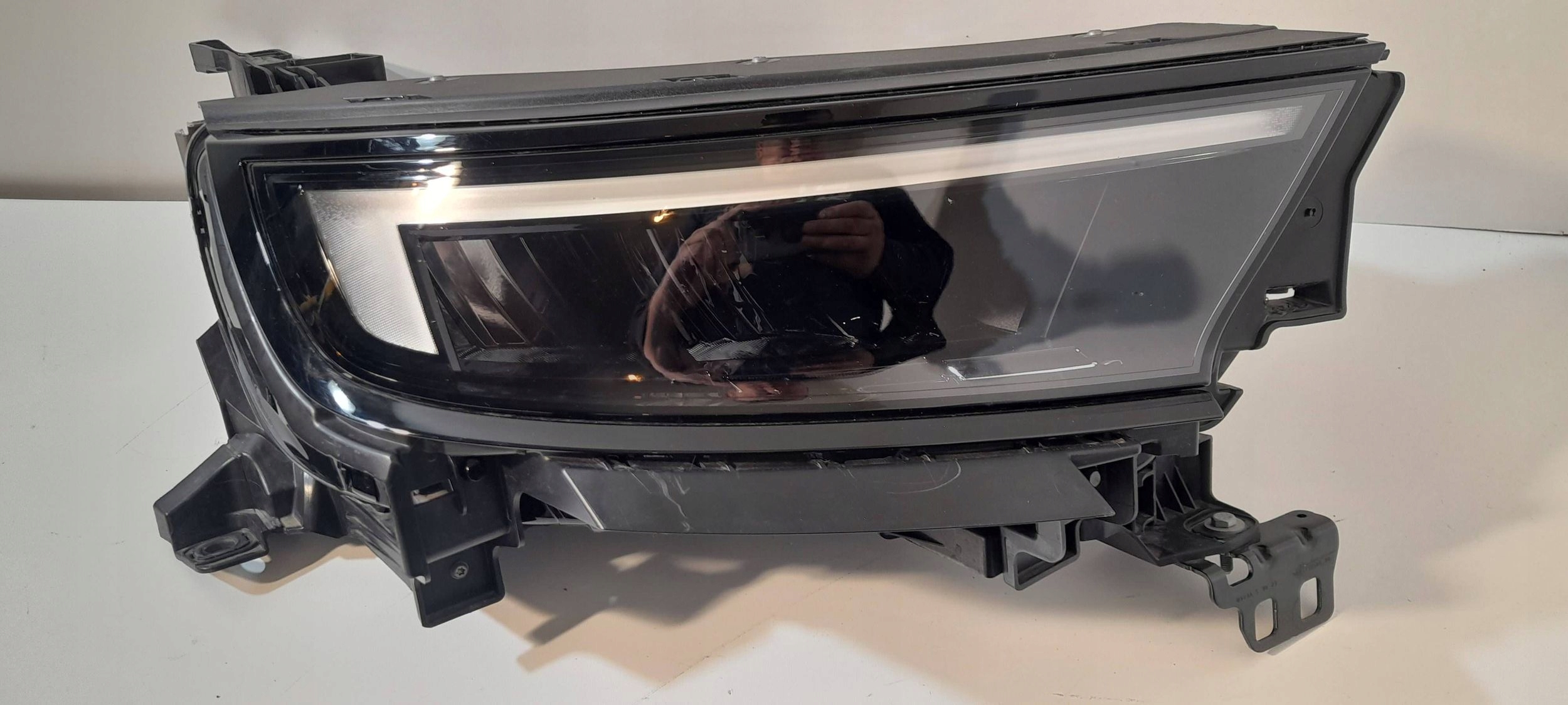 Opel Mokka II B Reflektor light front right 9847939180 (R532)
