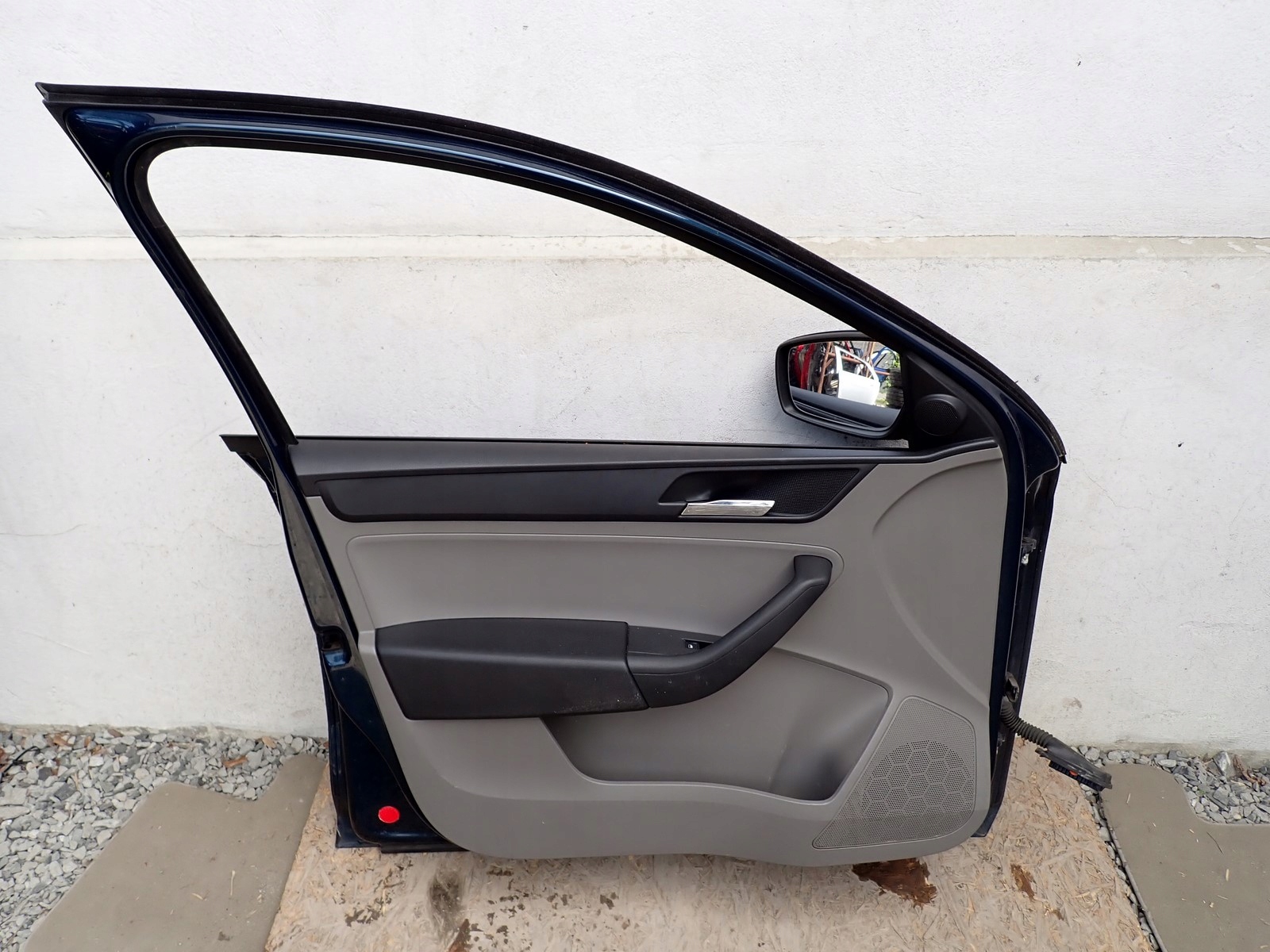 door left front left front SEAT TOLEDO 4 IV KG3 2012-2019R colour LW5Q