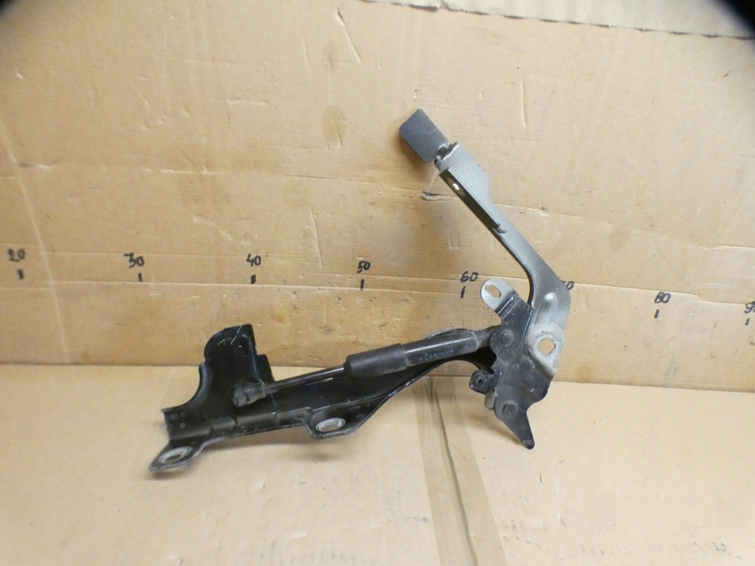 Citroen DS7 Crossback LIFT hinge bonnets left right 9829653580 9829653680