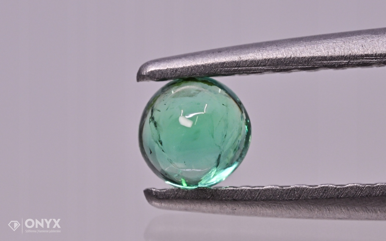 Smaragd kabošon kulatý, průměr 3,5 mm