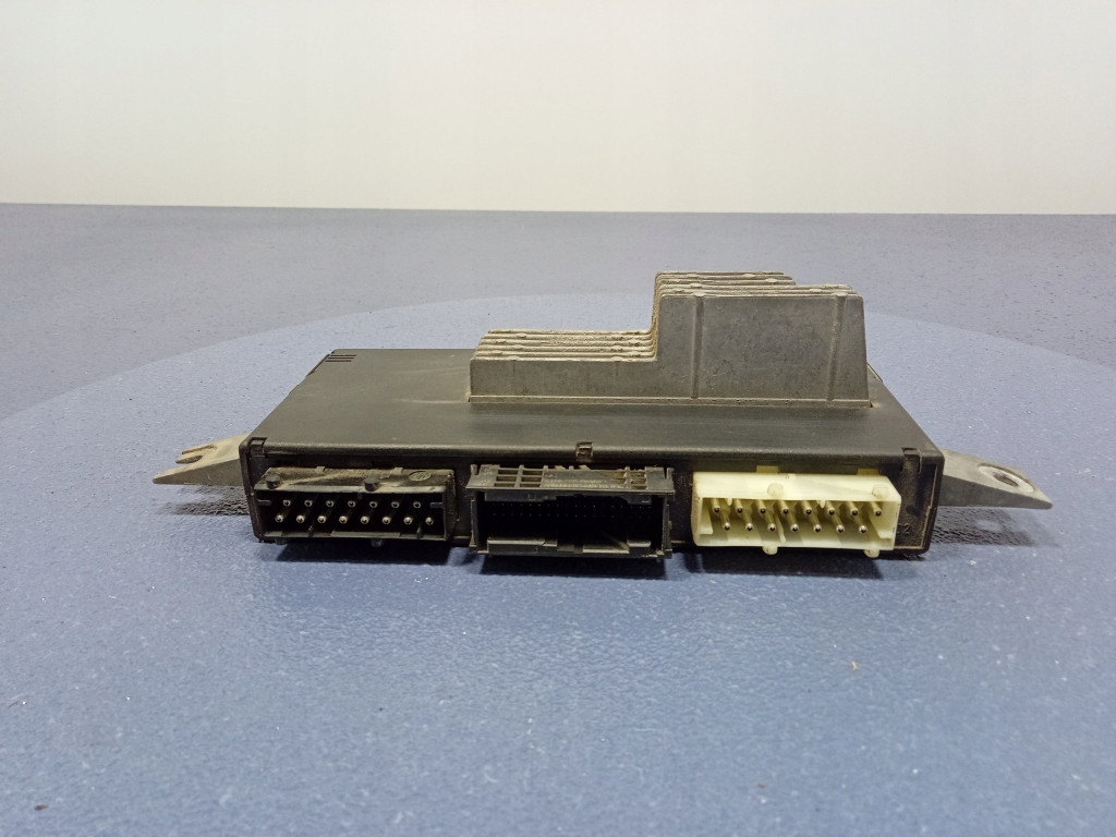 BMW 5 E39 MODUŁ STEROWNIK ŚWIATEŁ 8372874